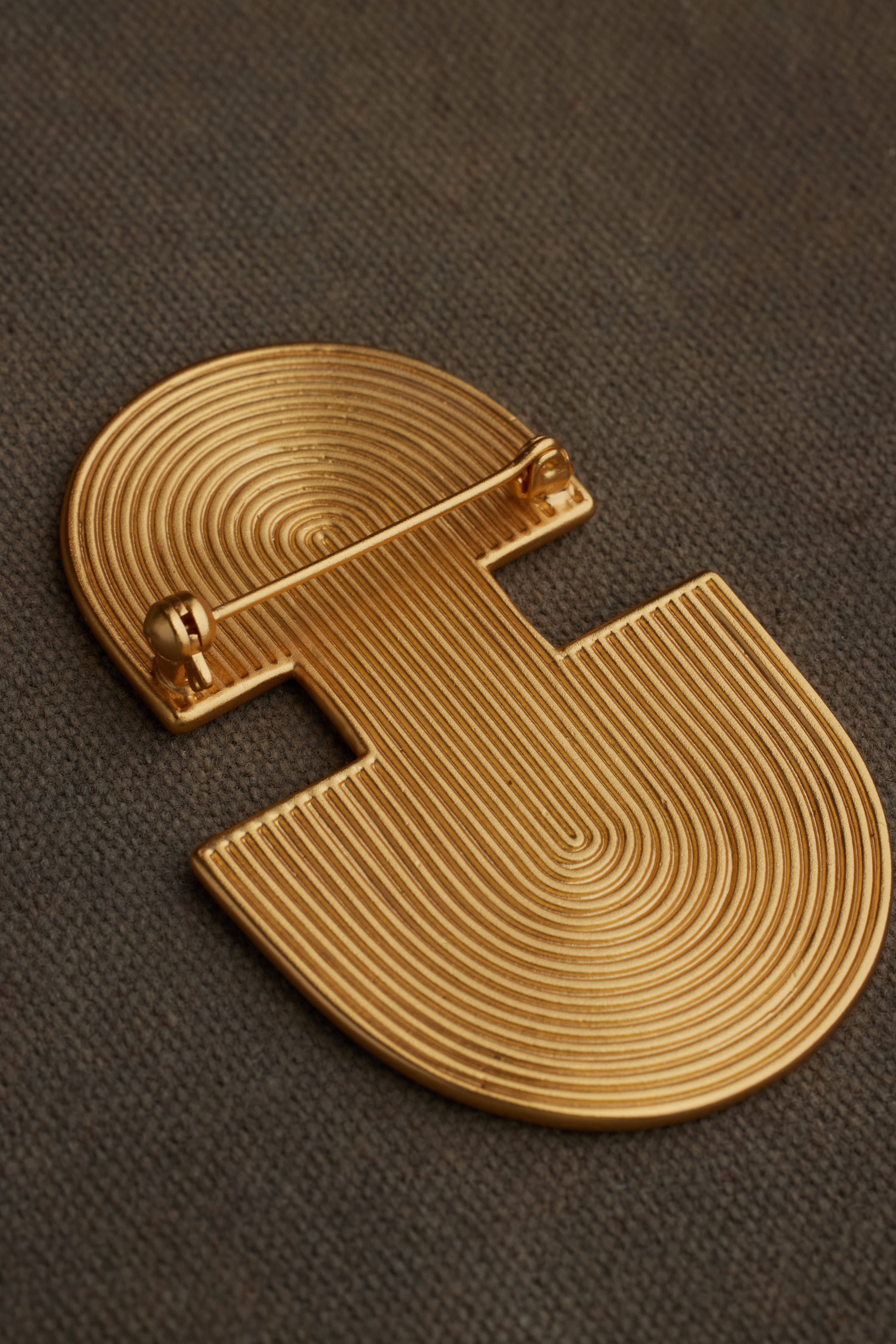 TYAN BROOCH