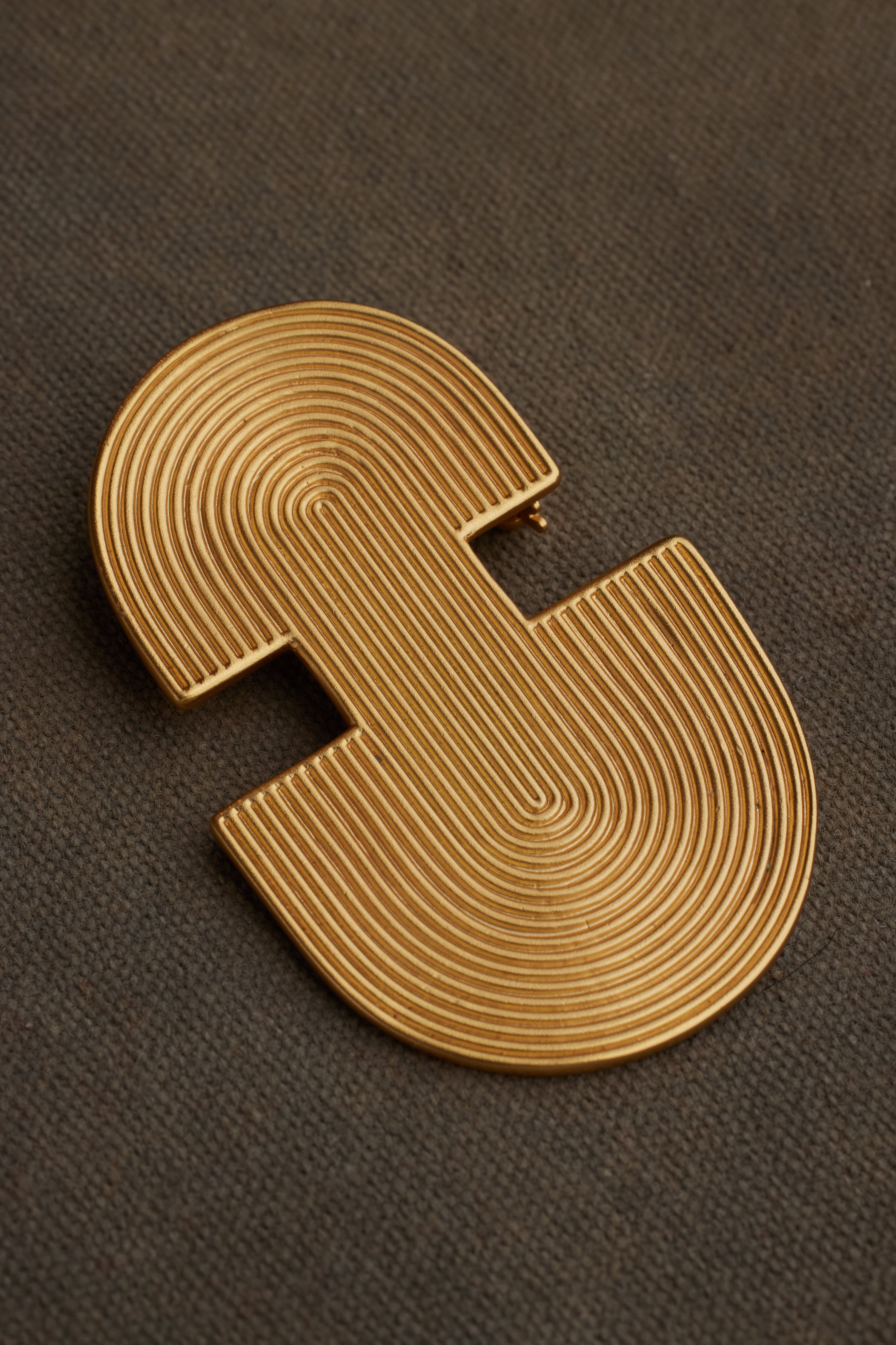 TYAN BROOCH