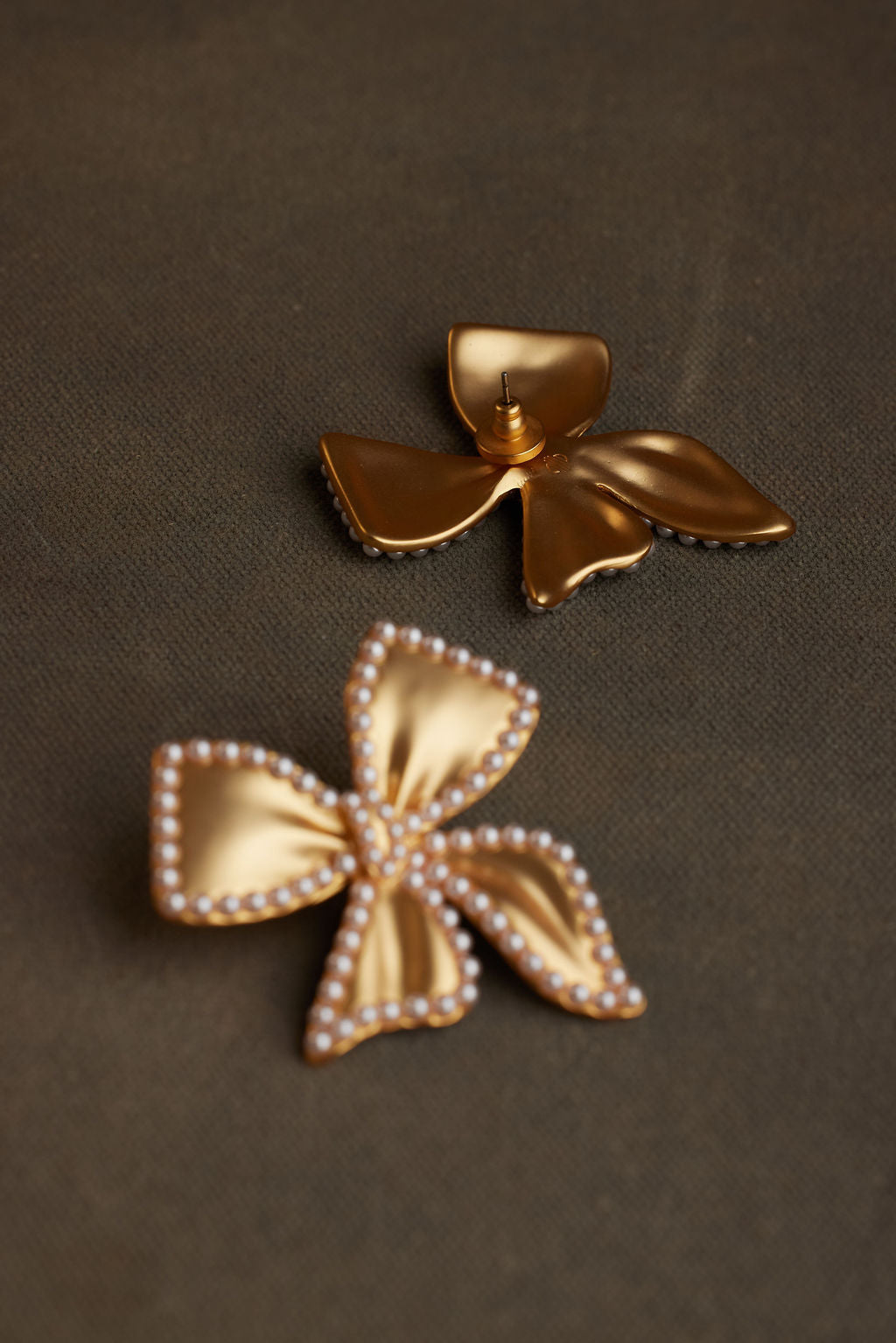 BOHW EARRING