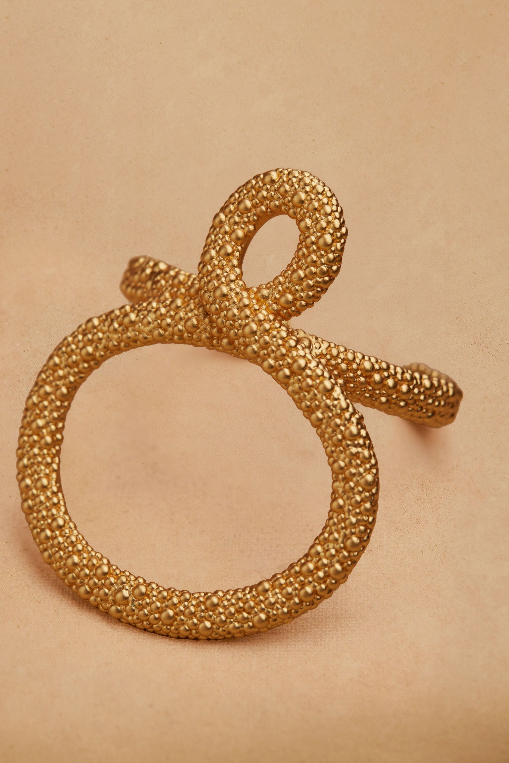 LADÉ BANGLE
