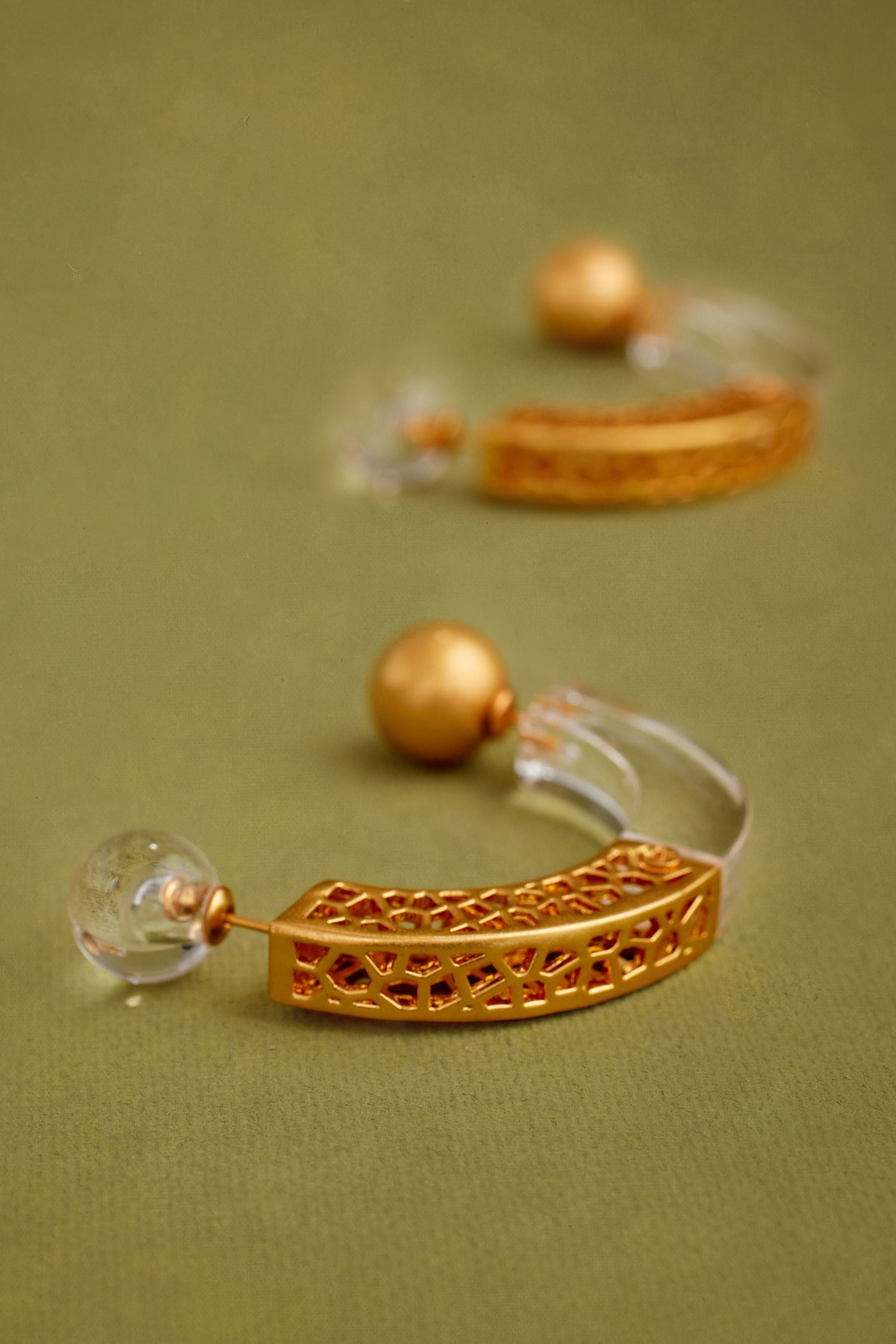 YEYA EARRING