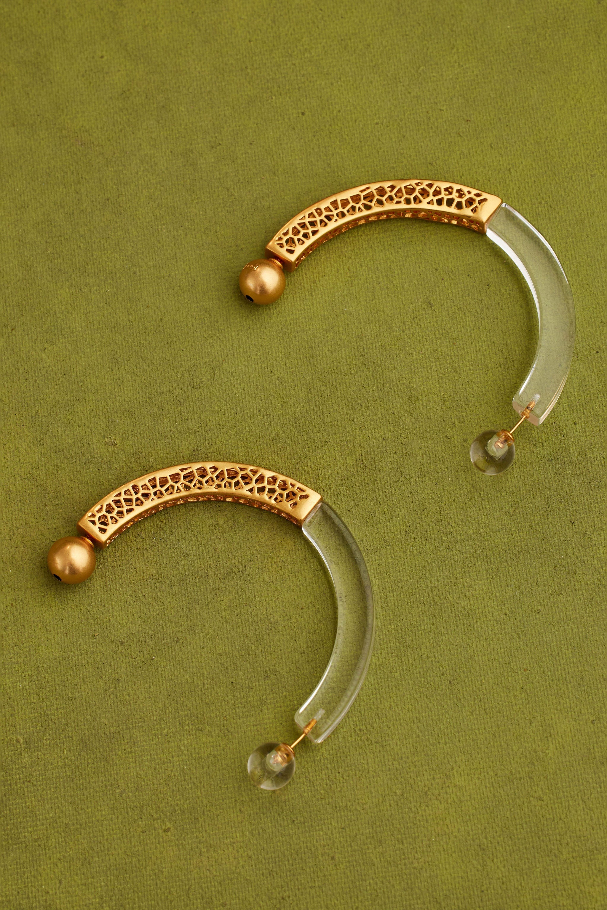 YEYA EARRING