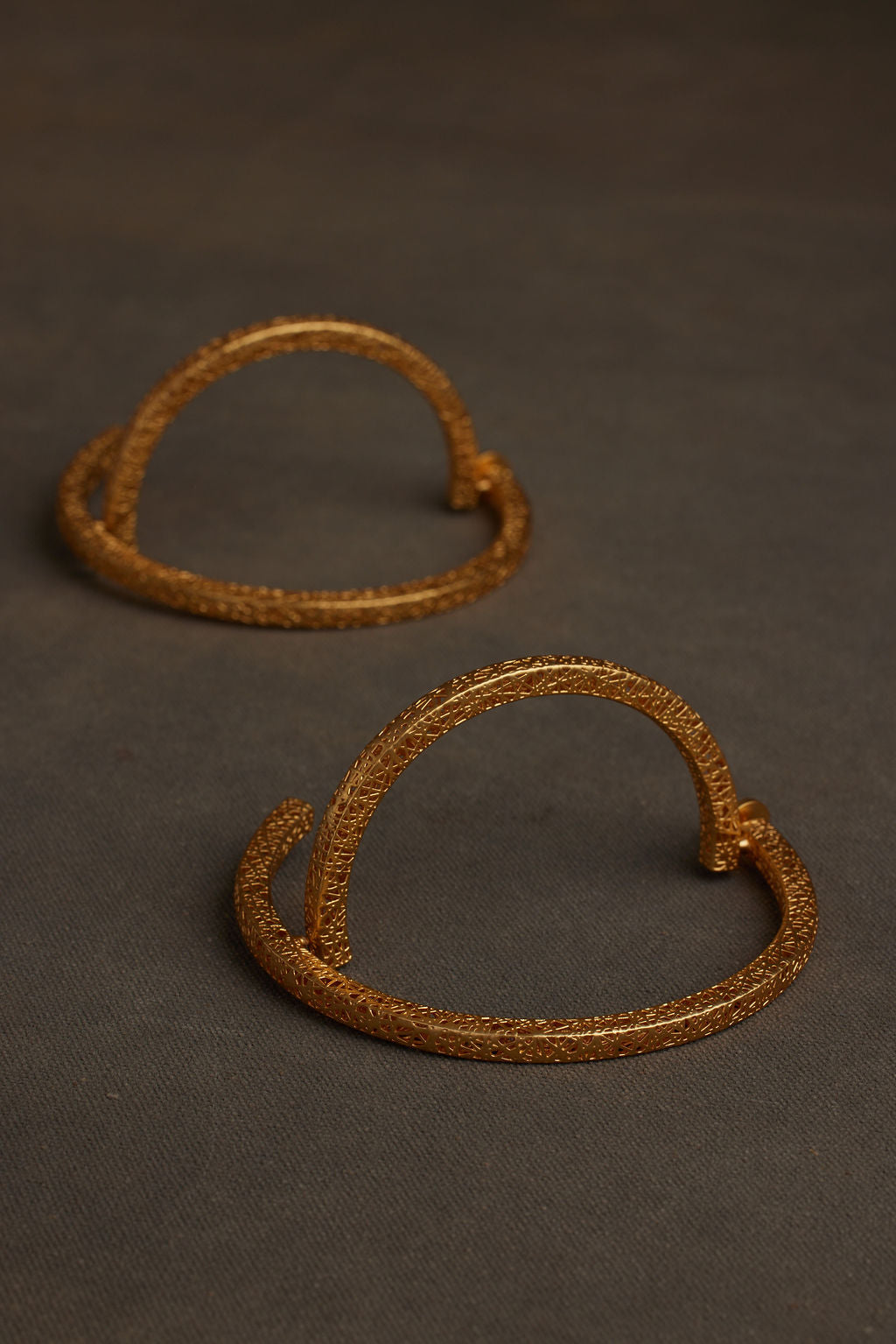 CIRE EARRING