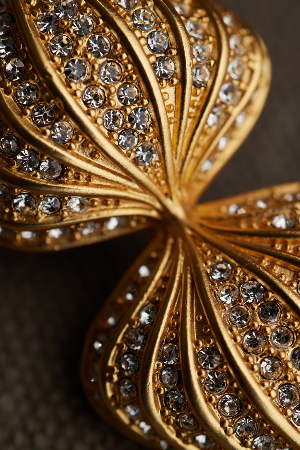 EYRO EARRING