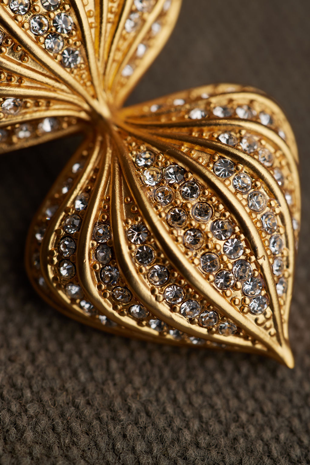 EYRO EARRING
