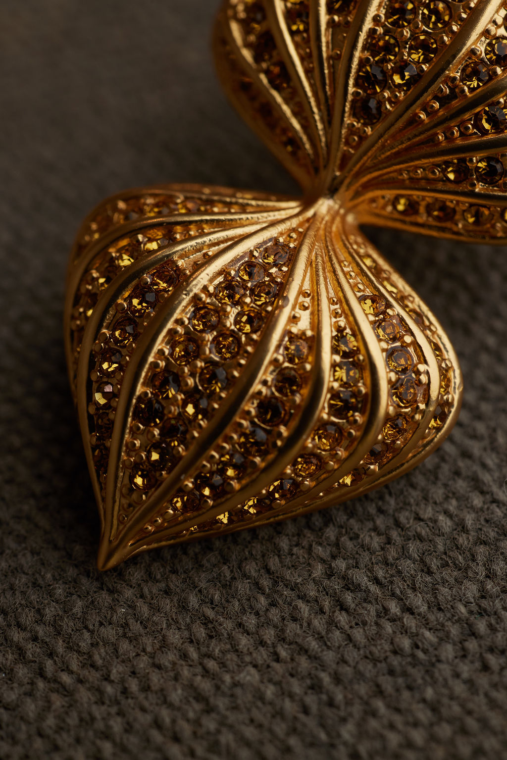 EYRO EARRING