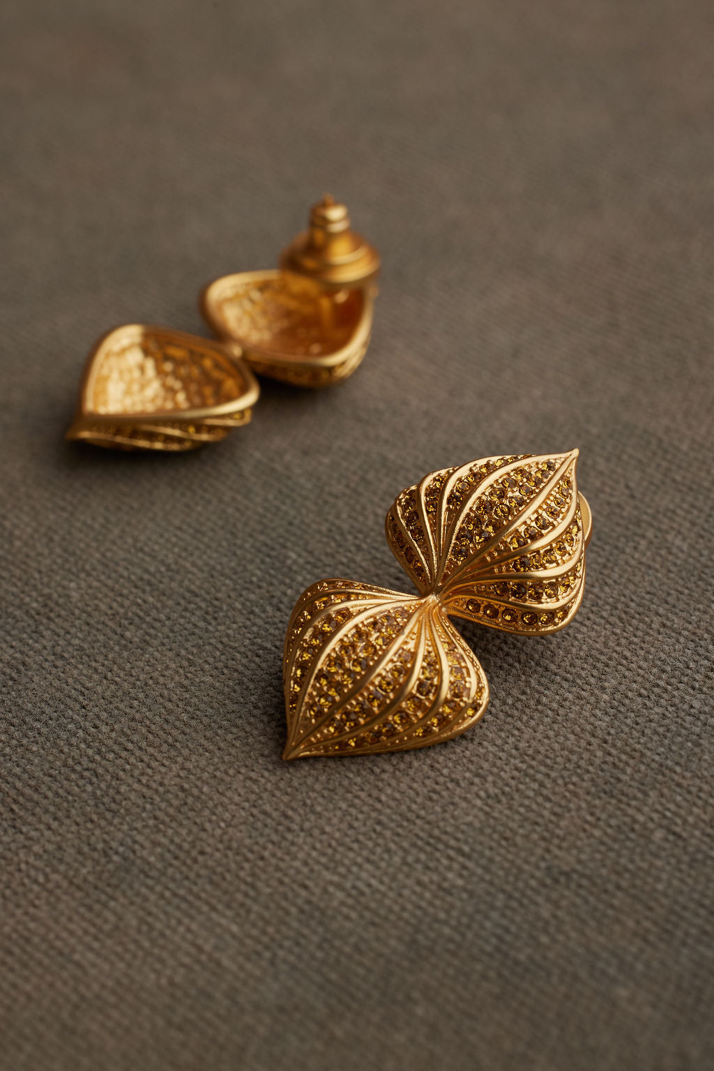 EYRO EARRING