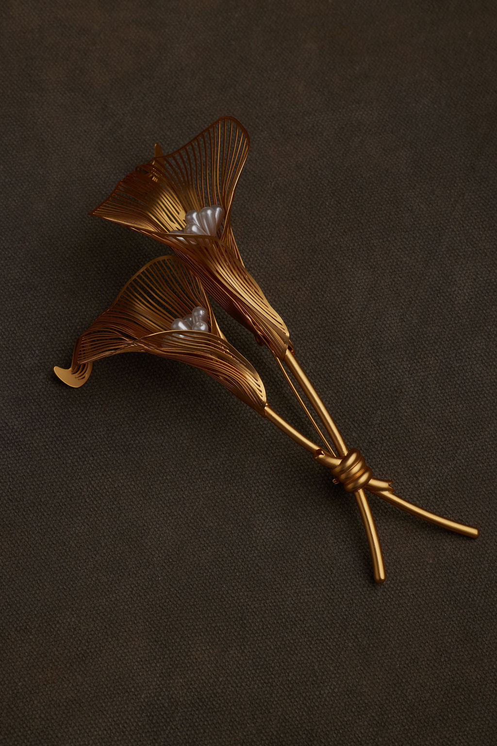 FLOE BROOCH