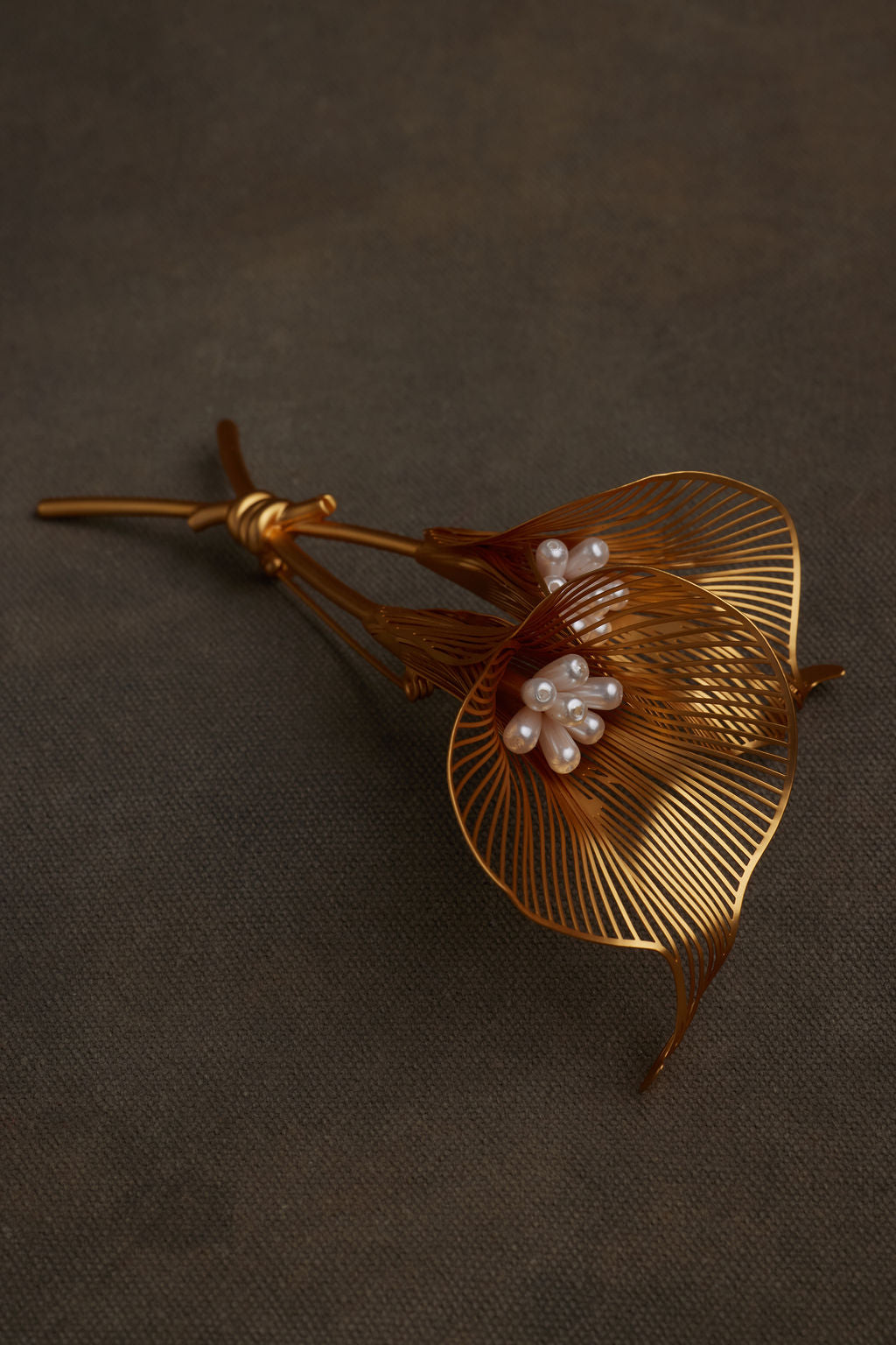 FLOE BROOCH