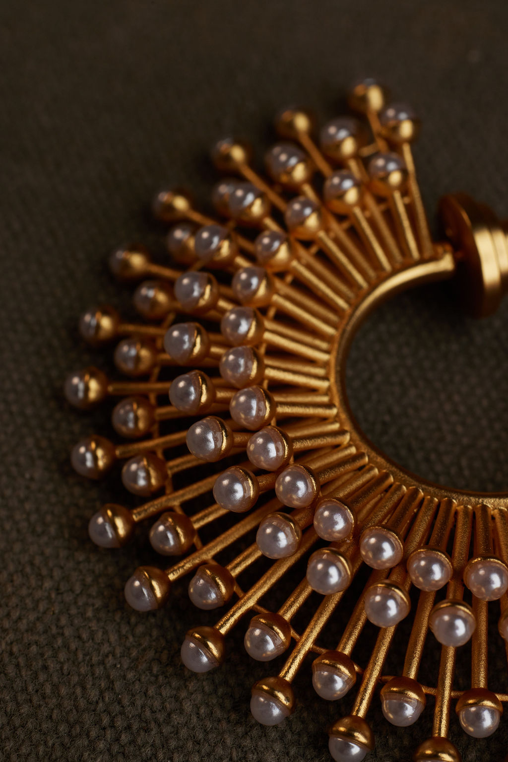 GIZU EARRING
