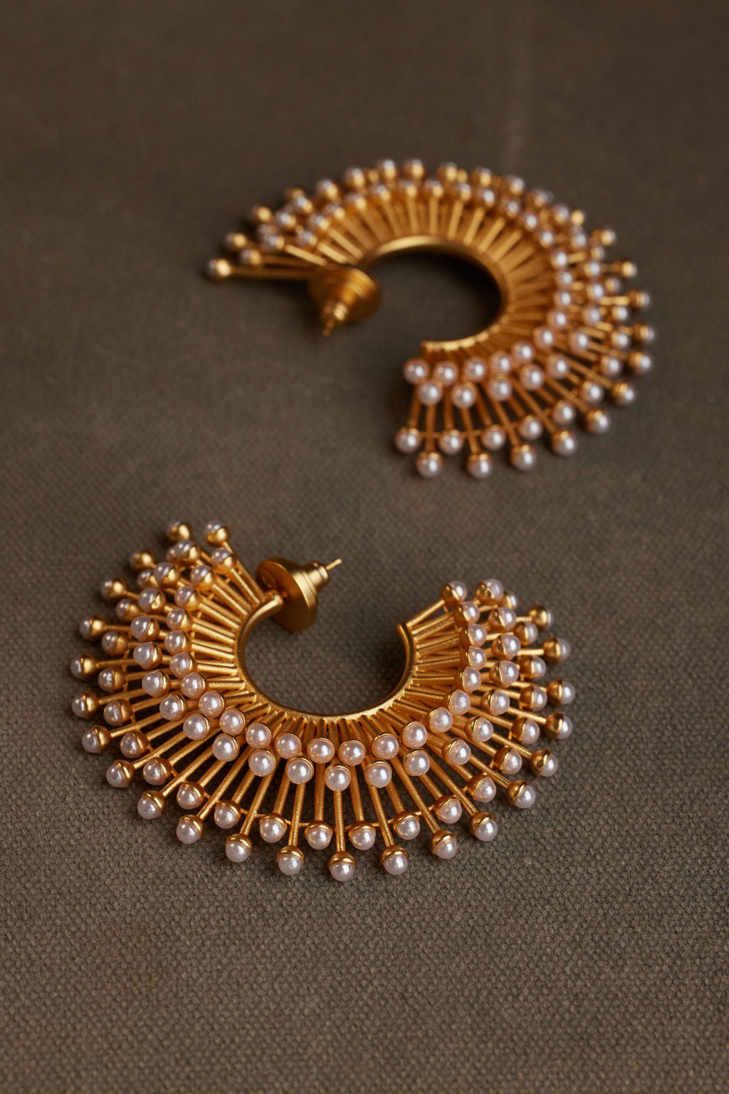 GIZU EARRING