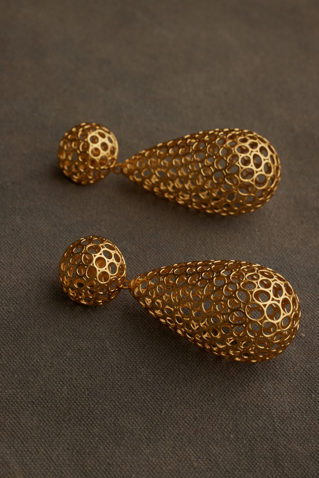 HYAH EARRING