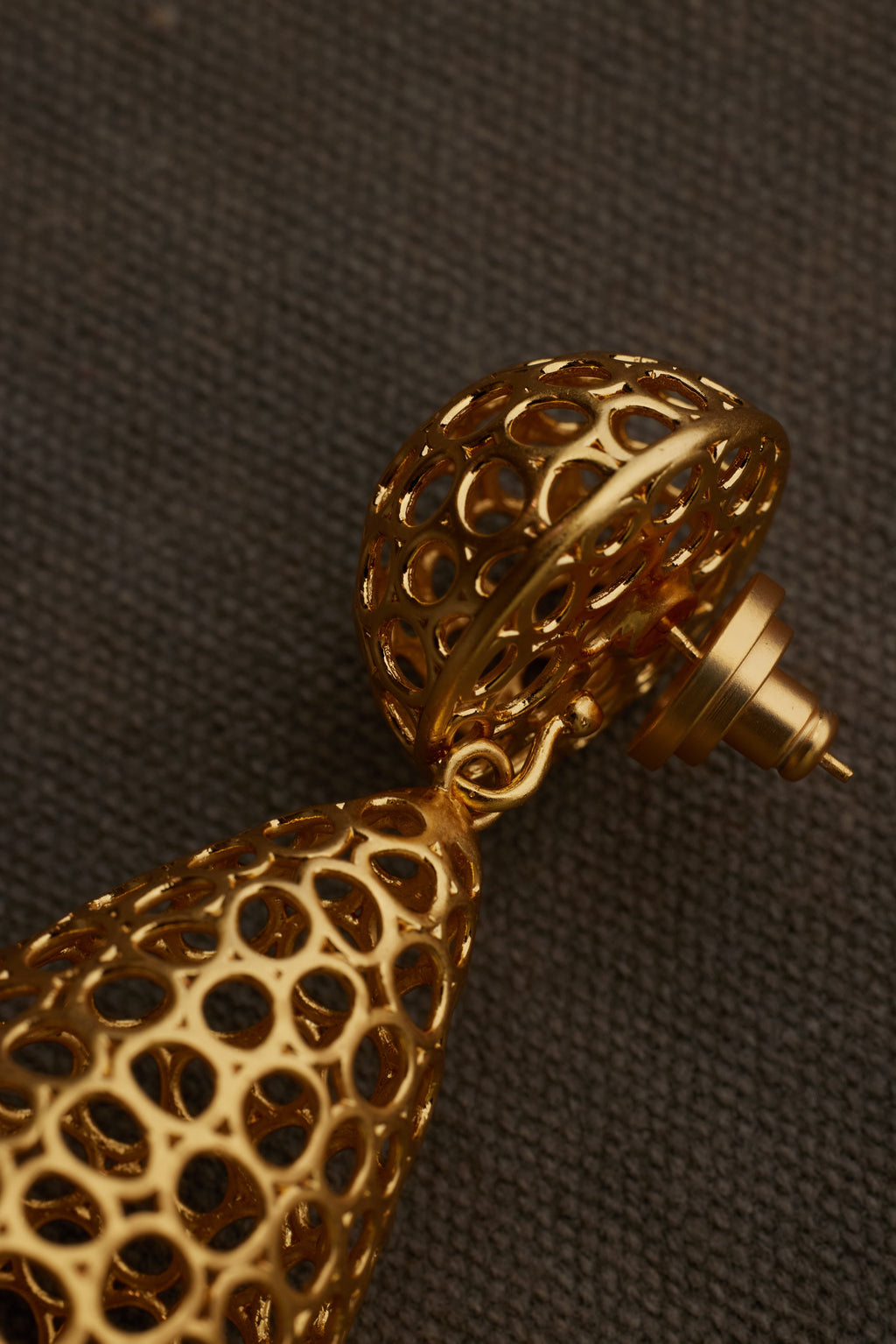 HYAH EARRING