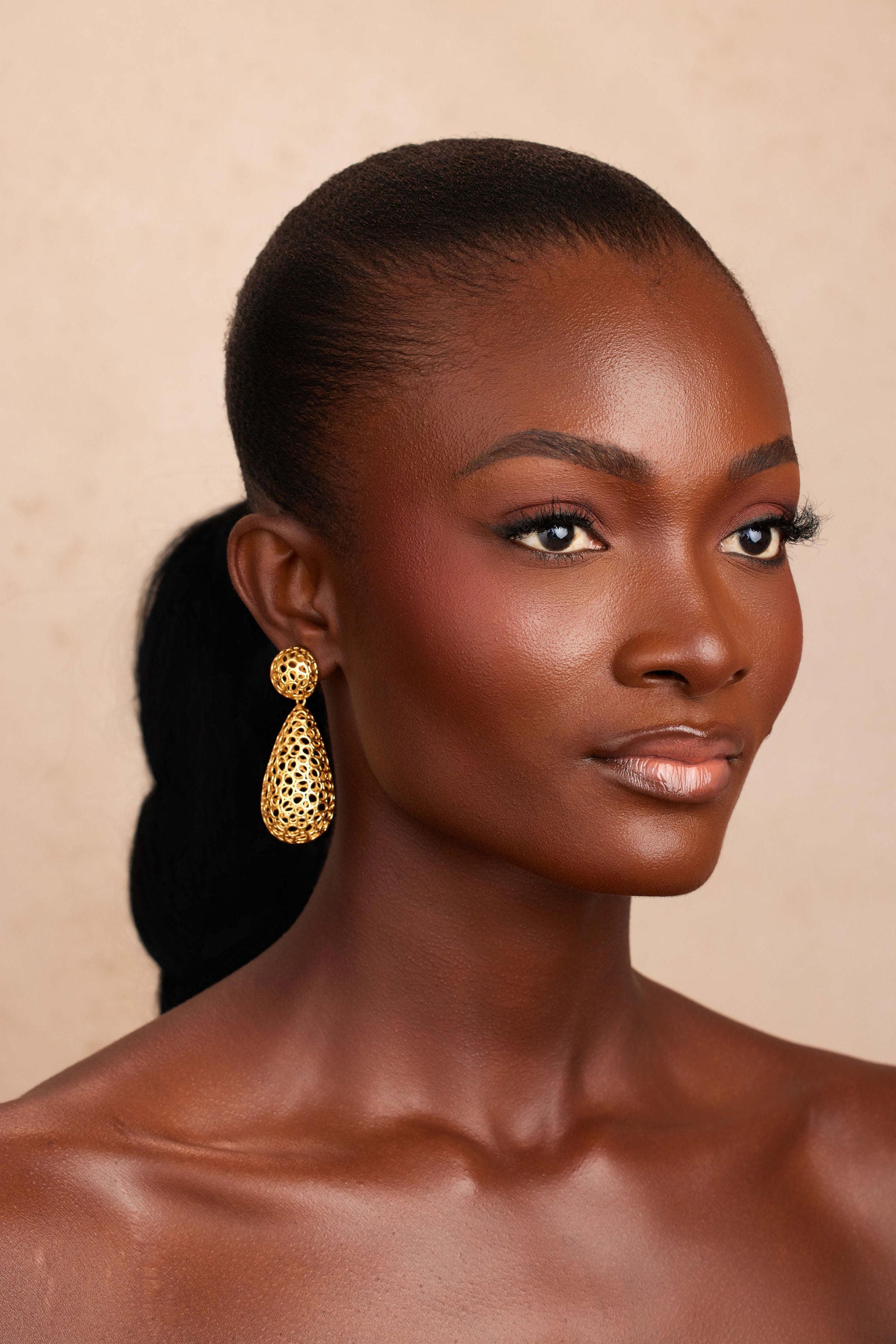 HYAH EARRING