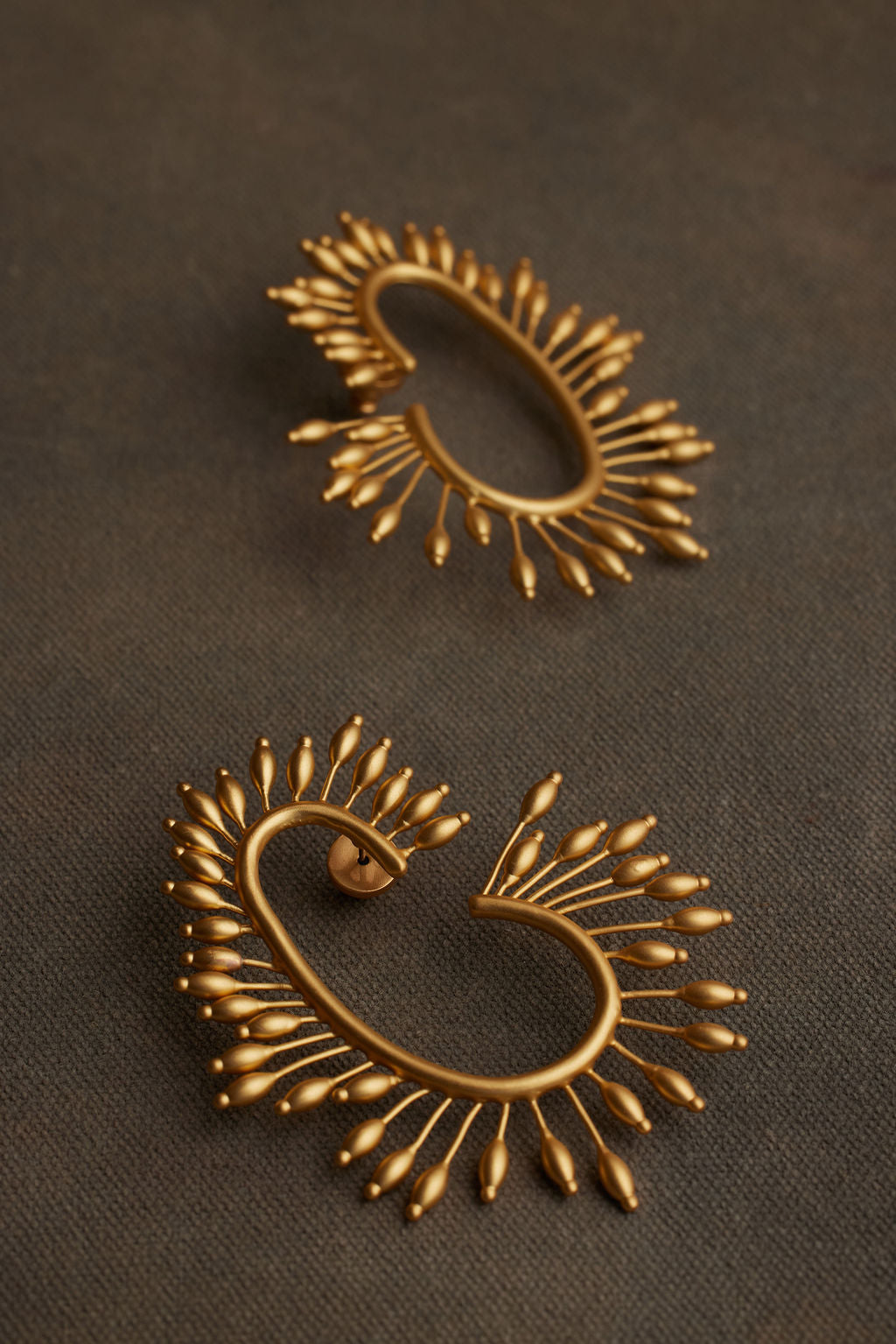 JARI EARRING