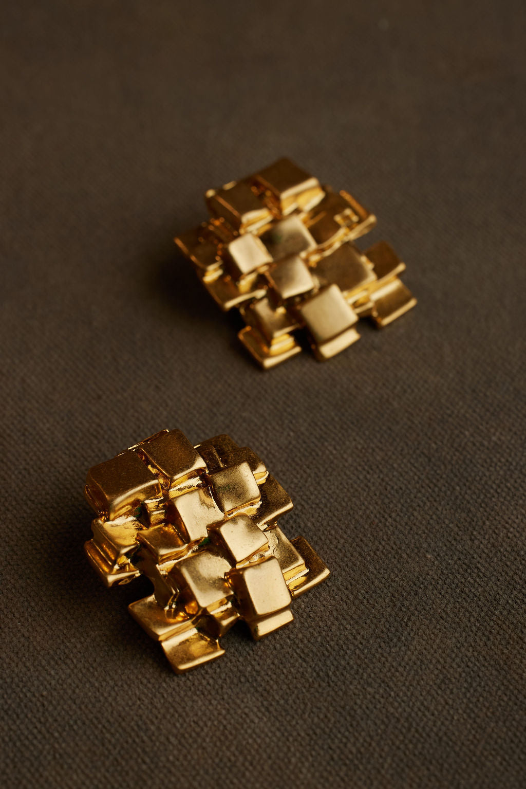 KEEK EARRING