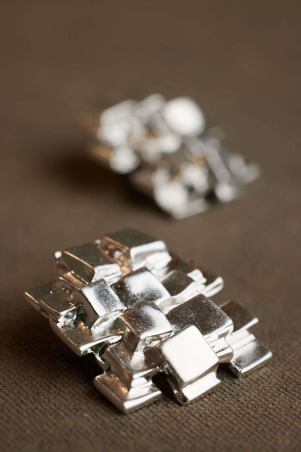 KEEK EARRING