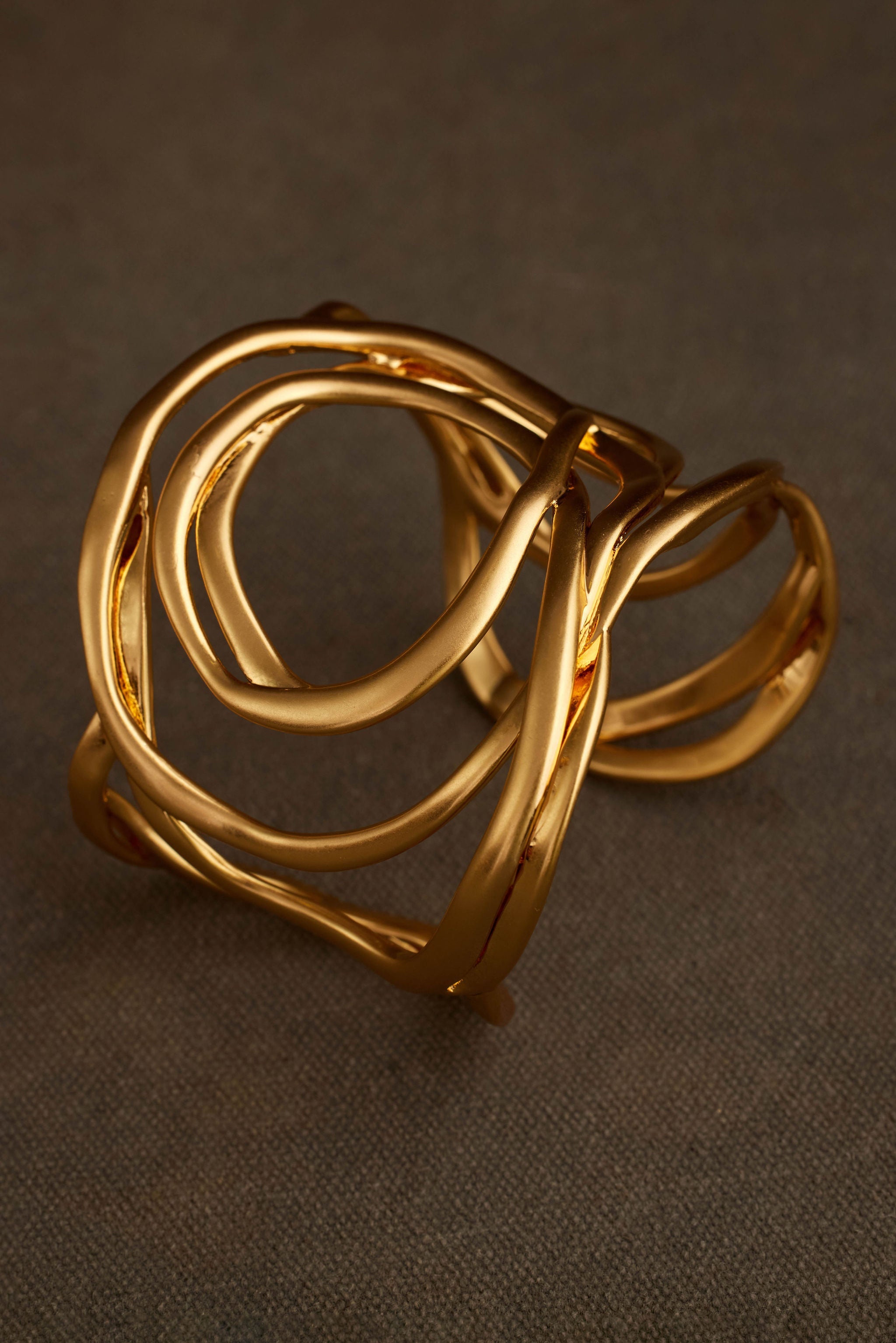 LUNA Bangle