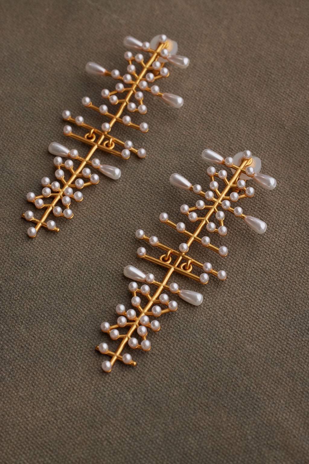 MILI EARRING