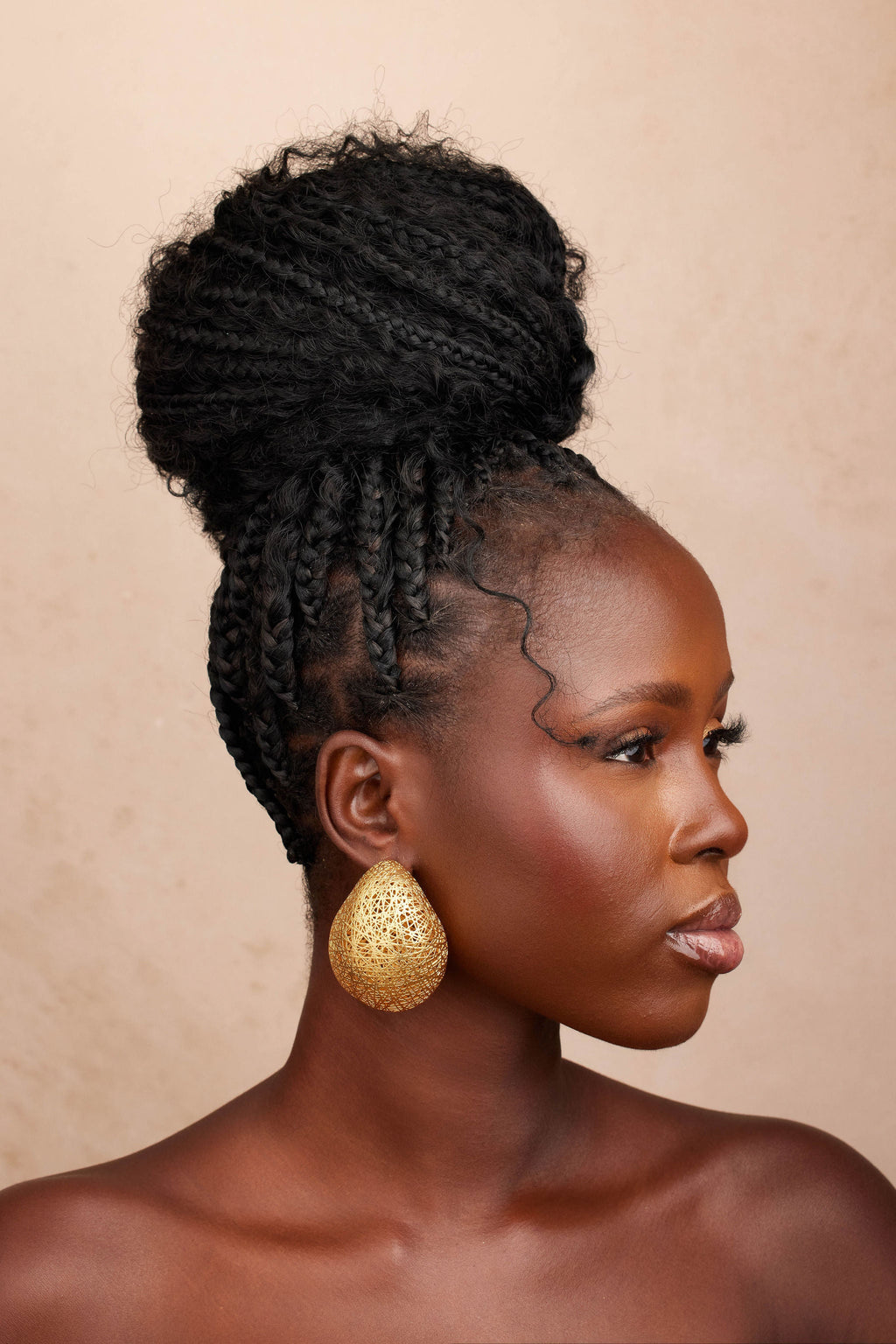 NELI EARRING