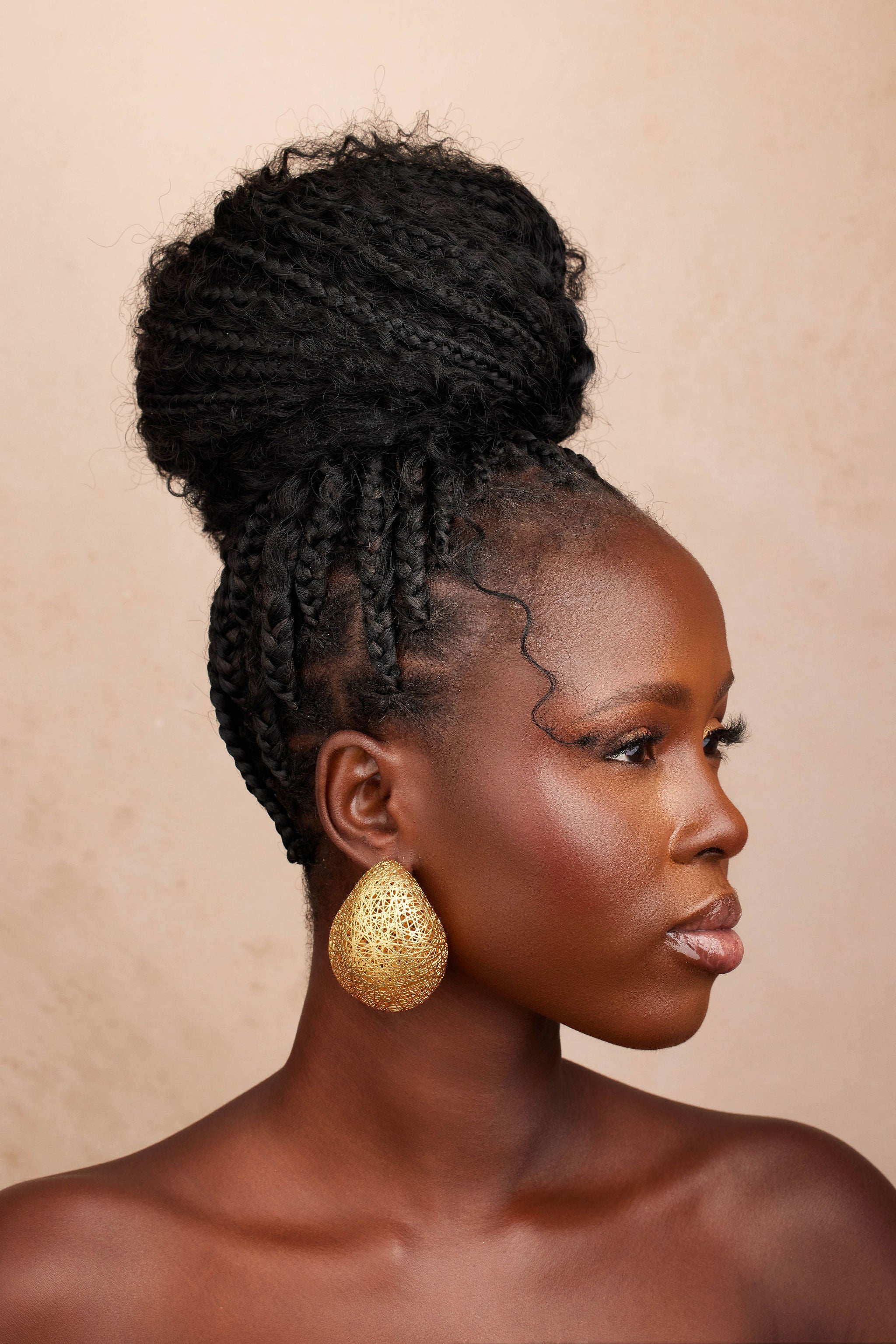 NELI EARRING