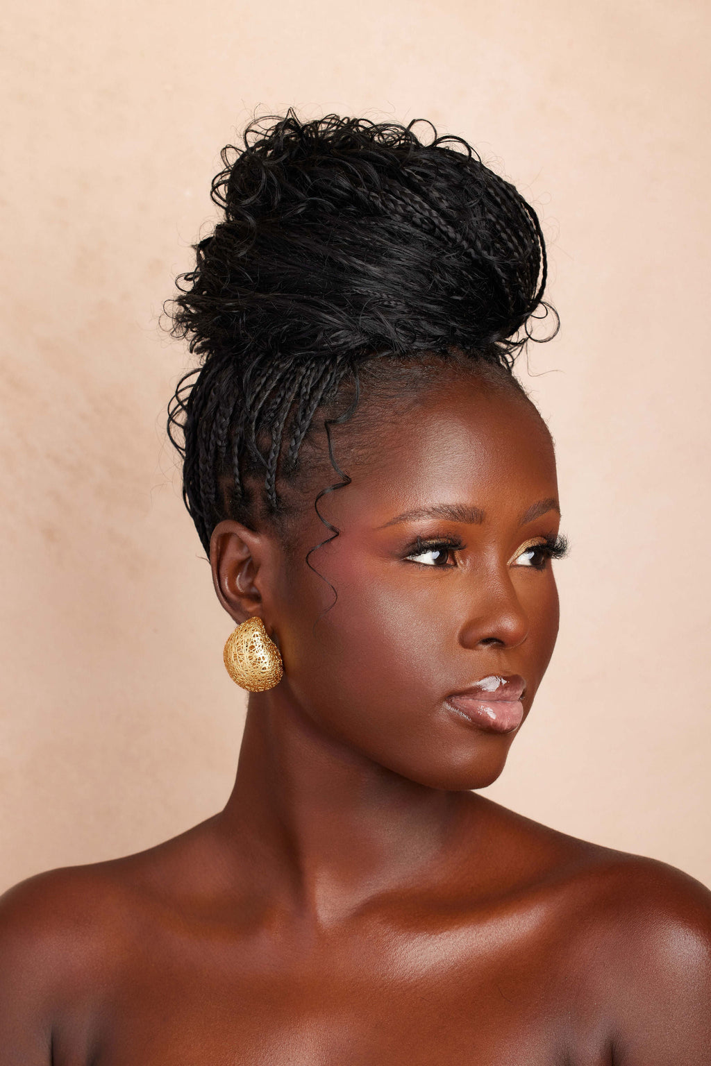 NELI EARRING