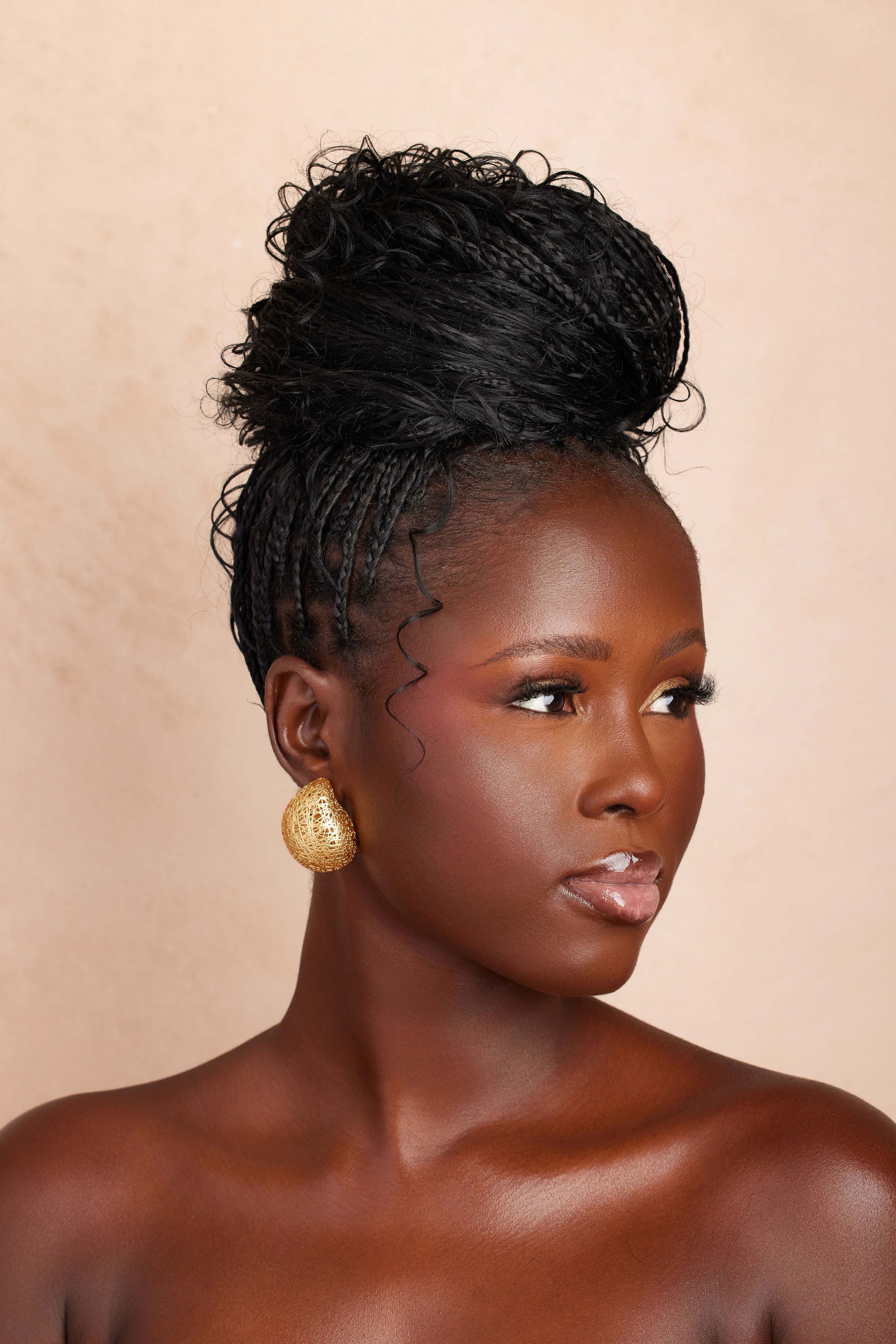 NELI EARRING