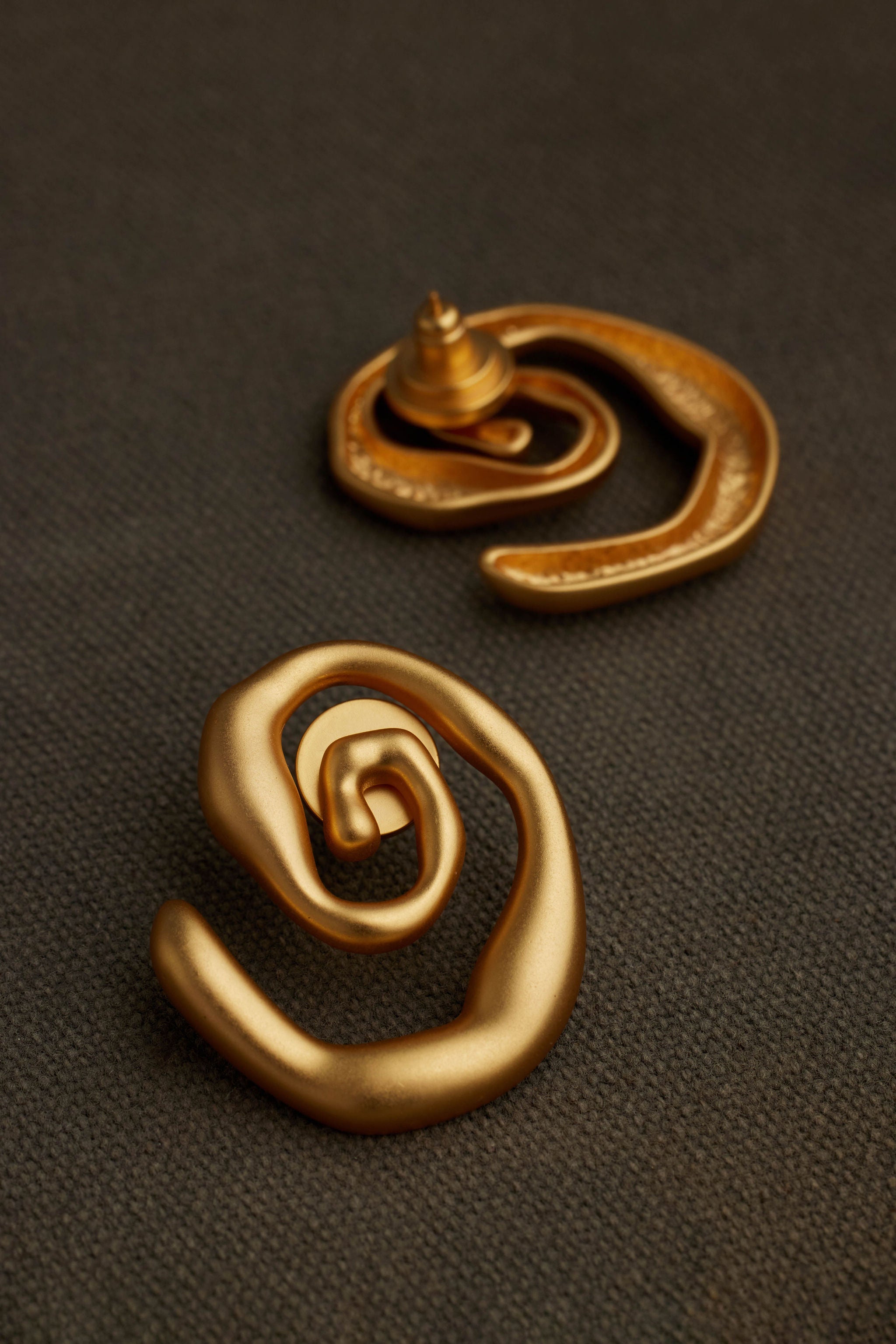 NERU EARRING