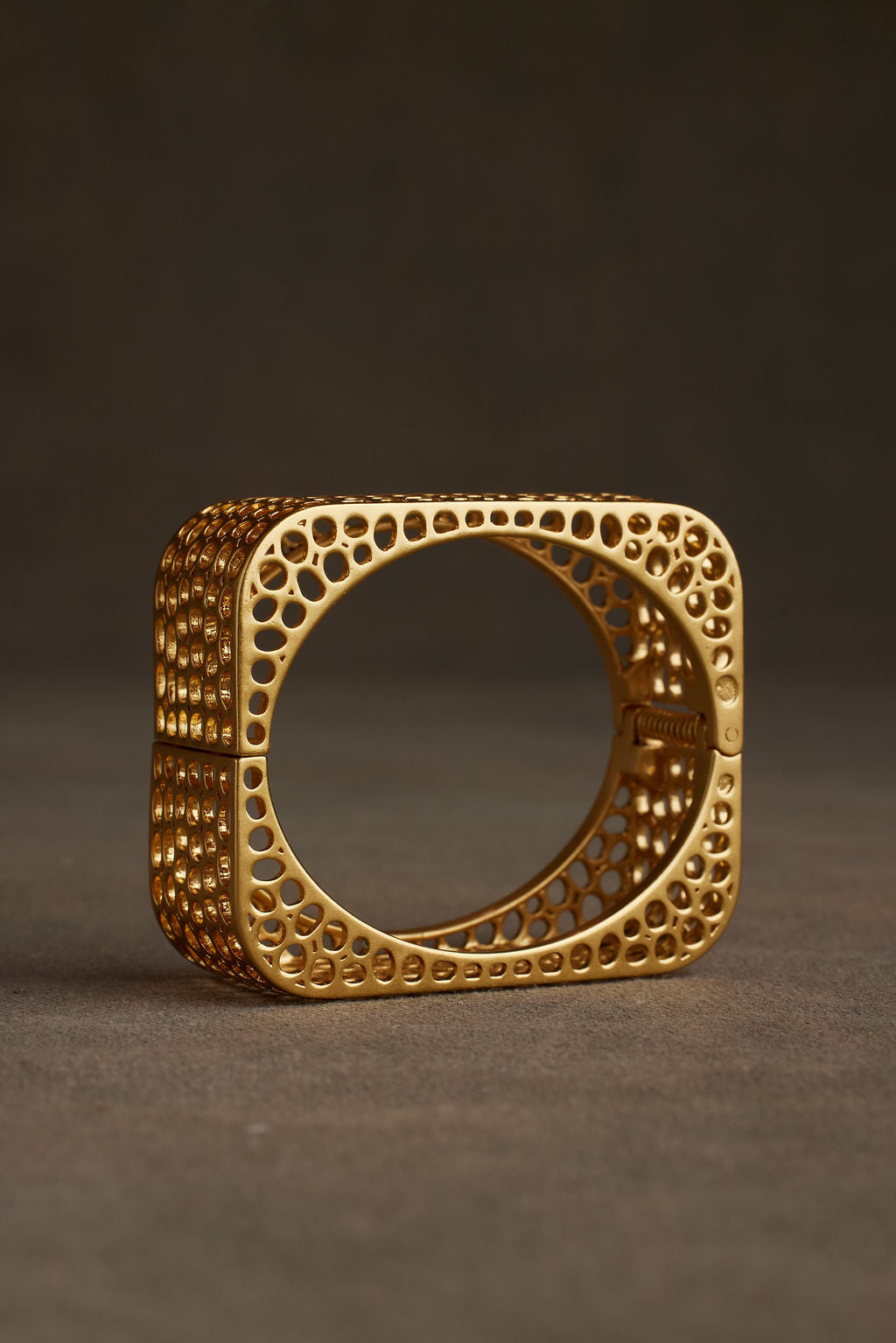 NESS BANGLE