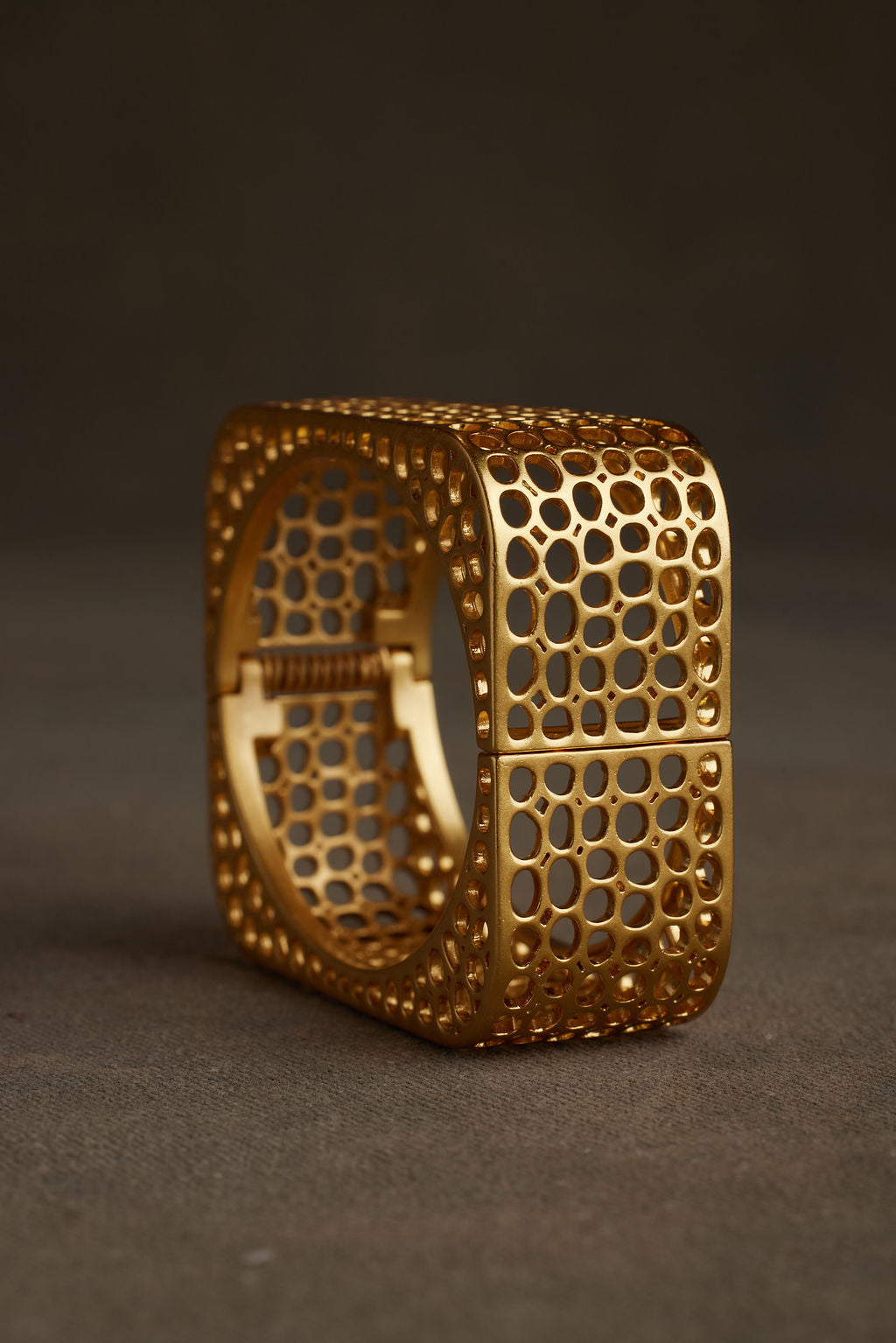 NESS BANGLE