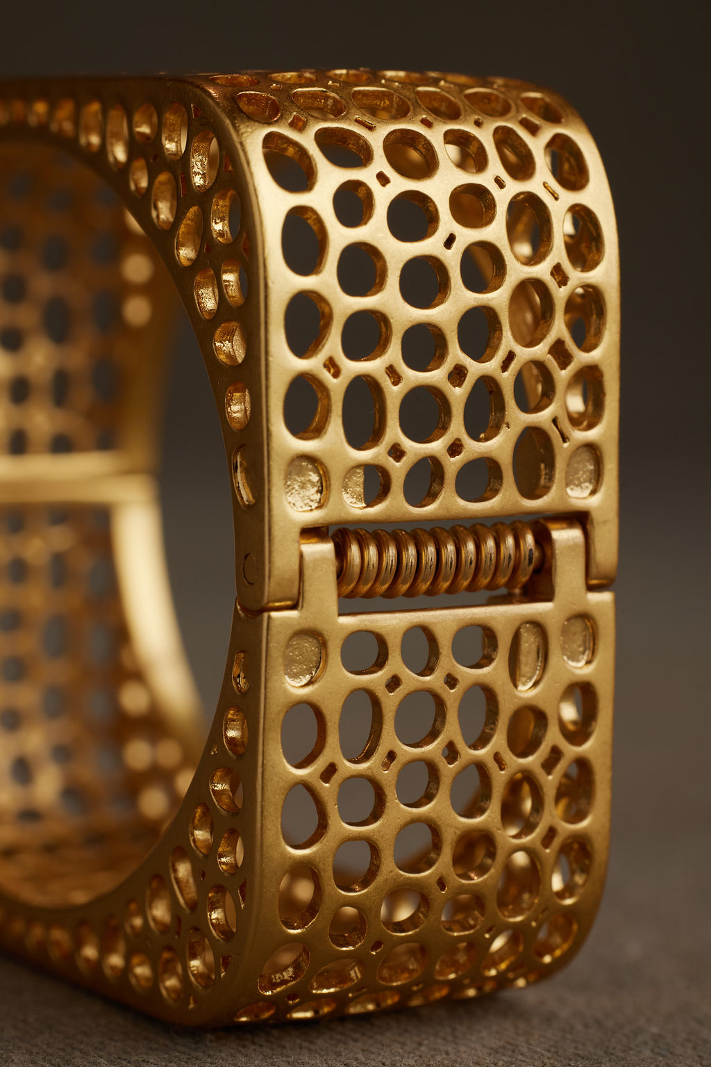 NESS BANGLE