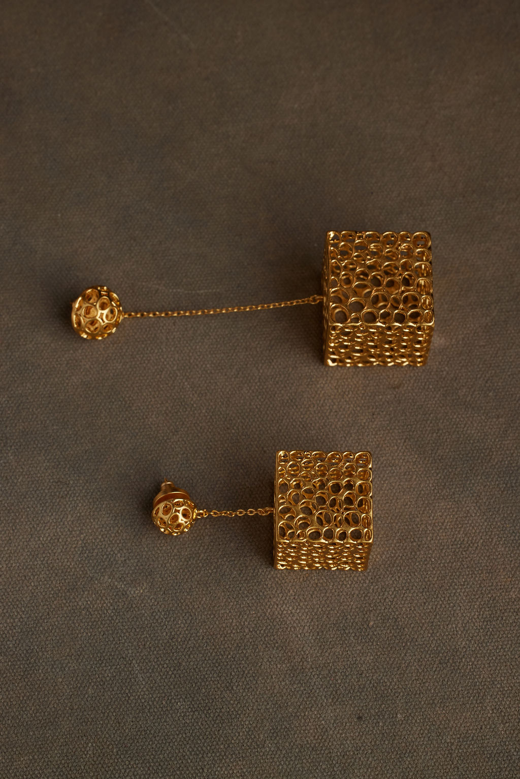 NYTO EARRING
