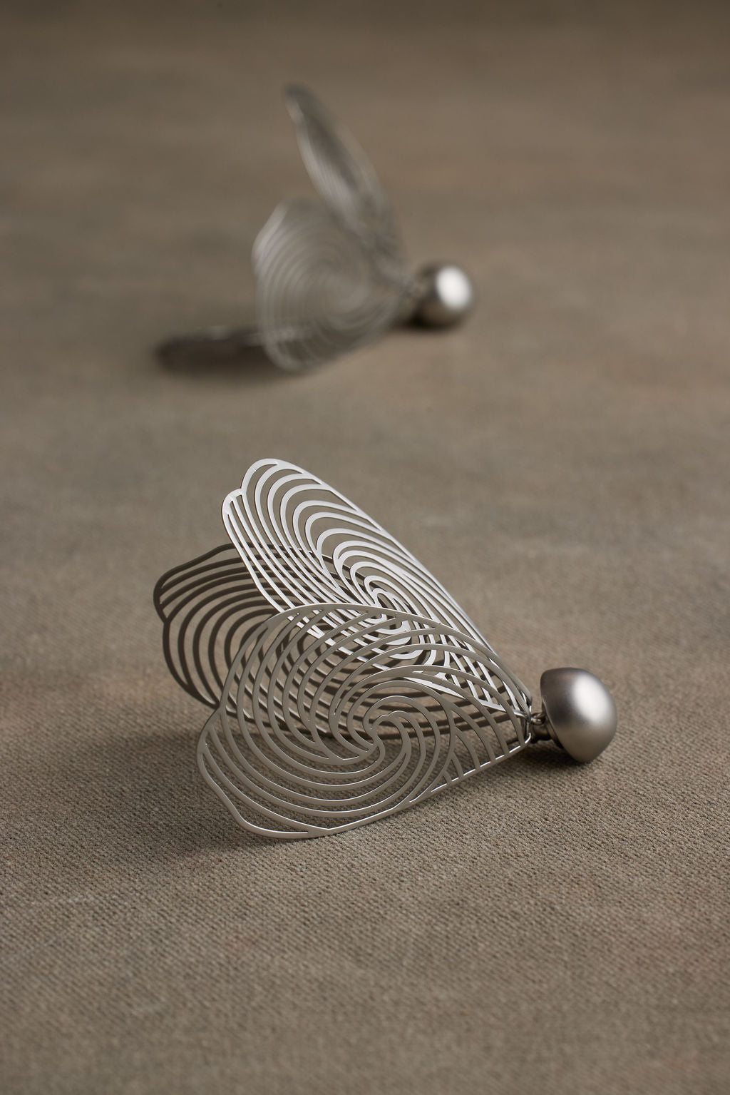 OLIA EARRING