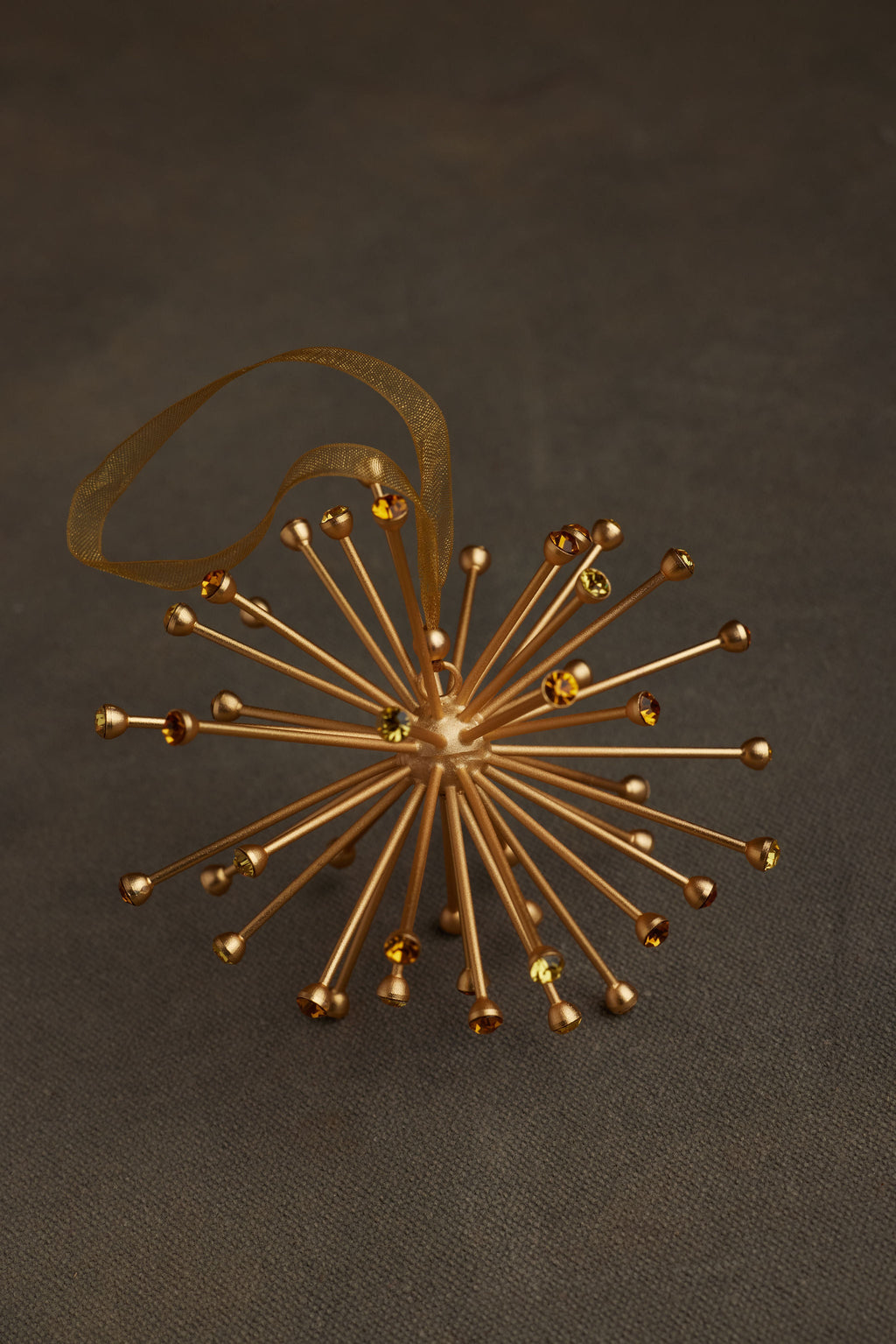 ONYA ORNAMENT