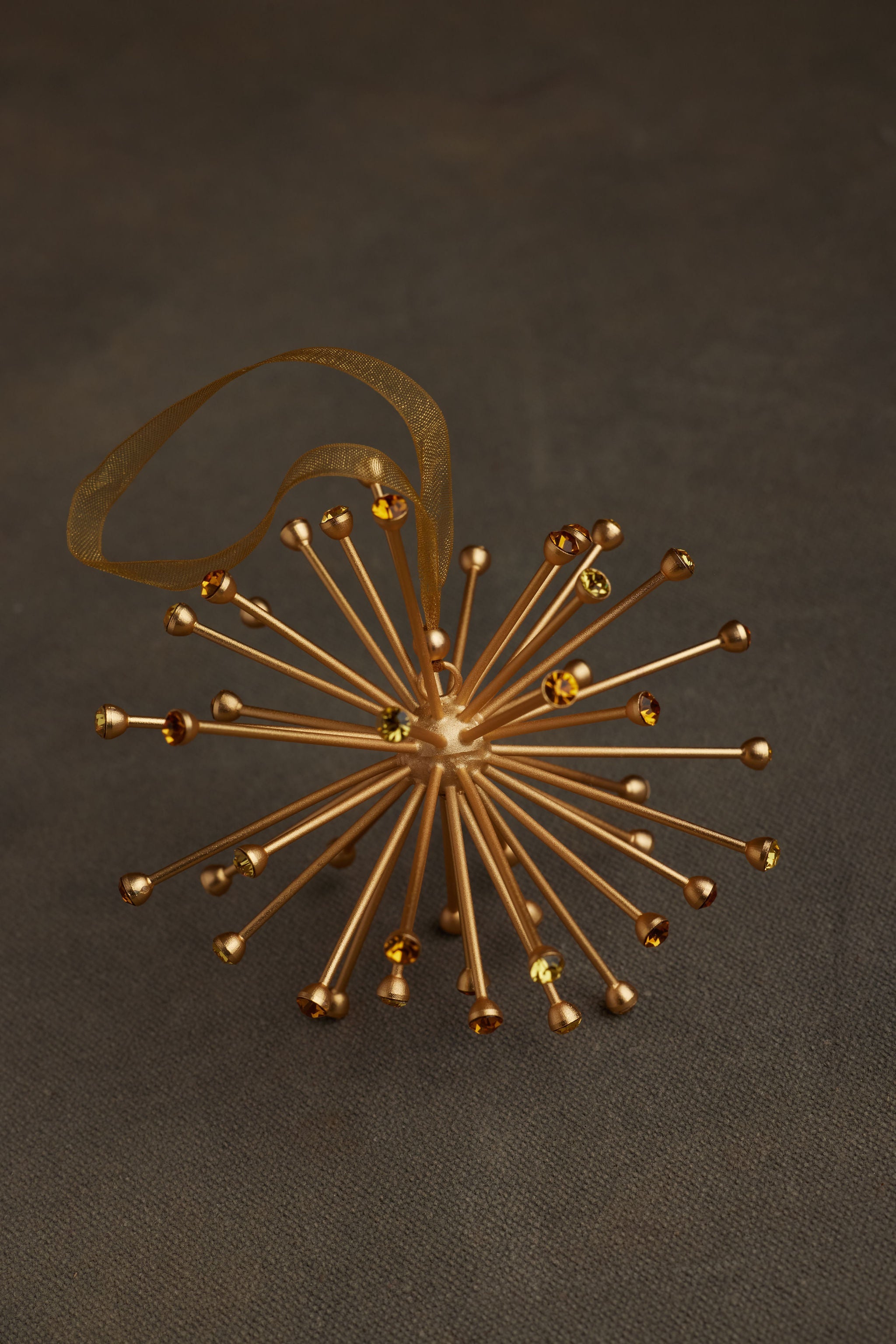 ONYA ORNAMENT