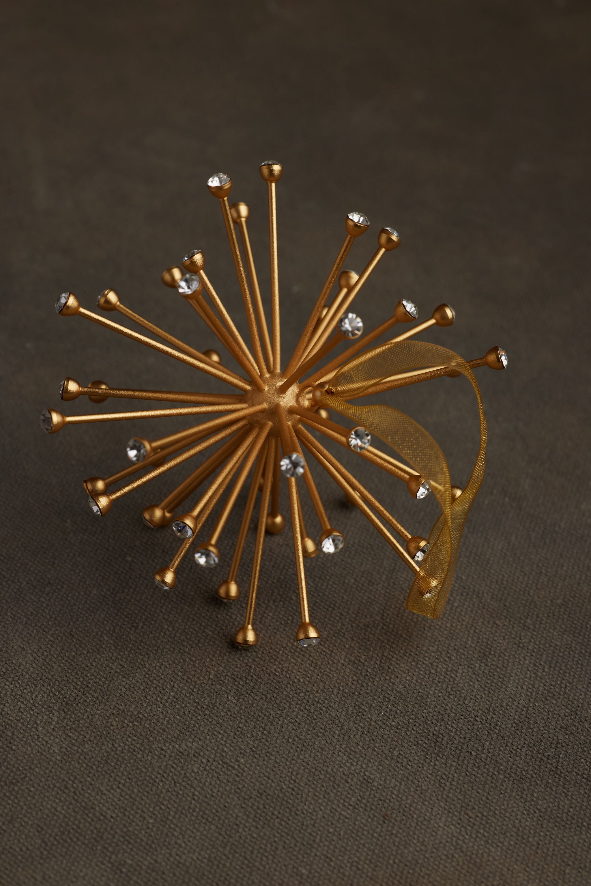 ONYA ORNAMENT