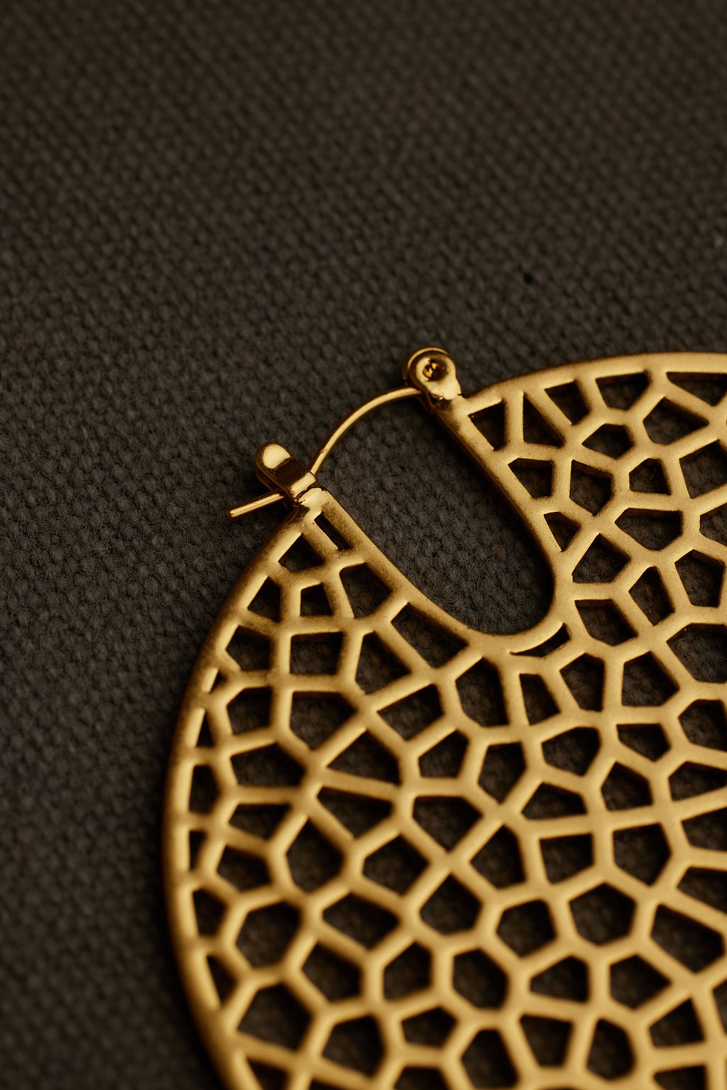 QENI EARRING