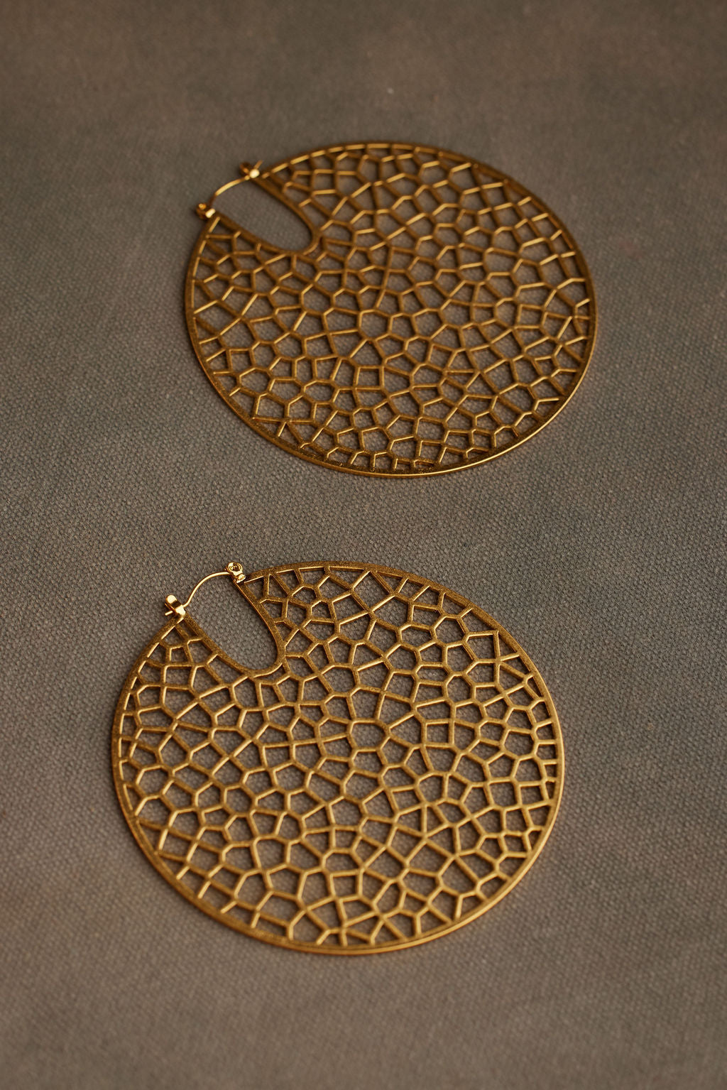 QENI EARRING