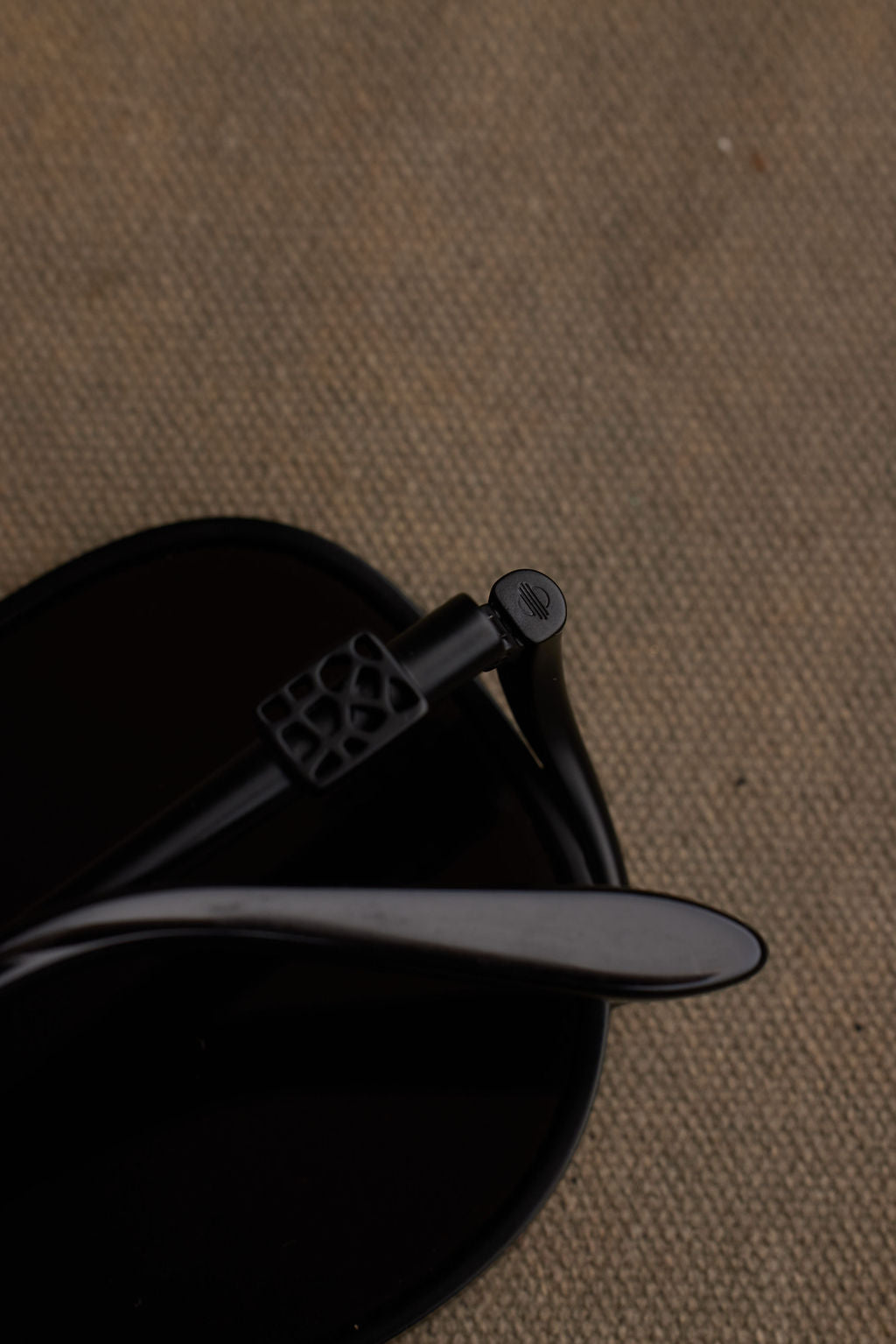 RAYE SUNGLASSES