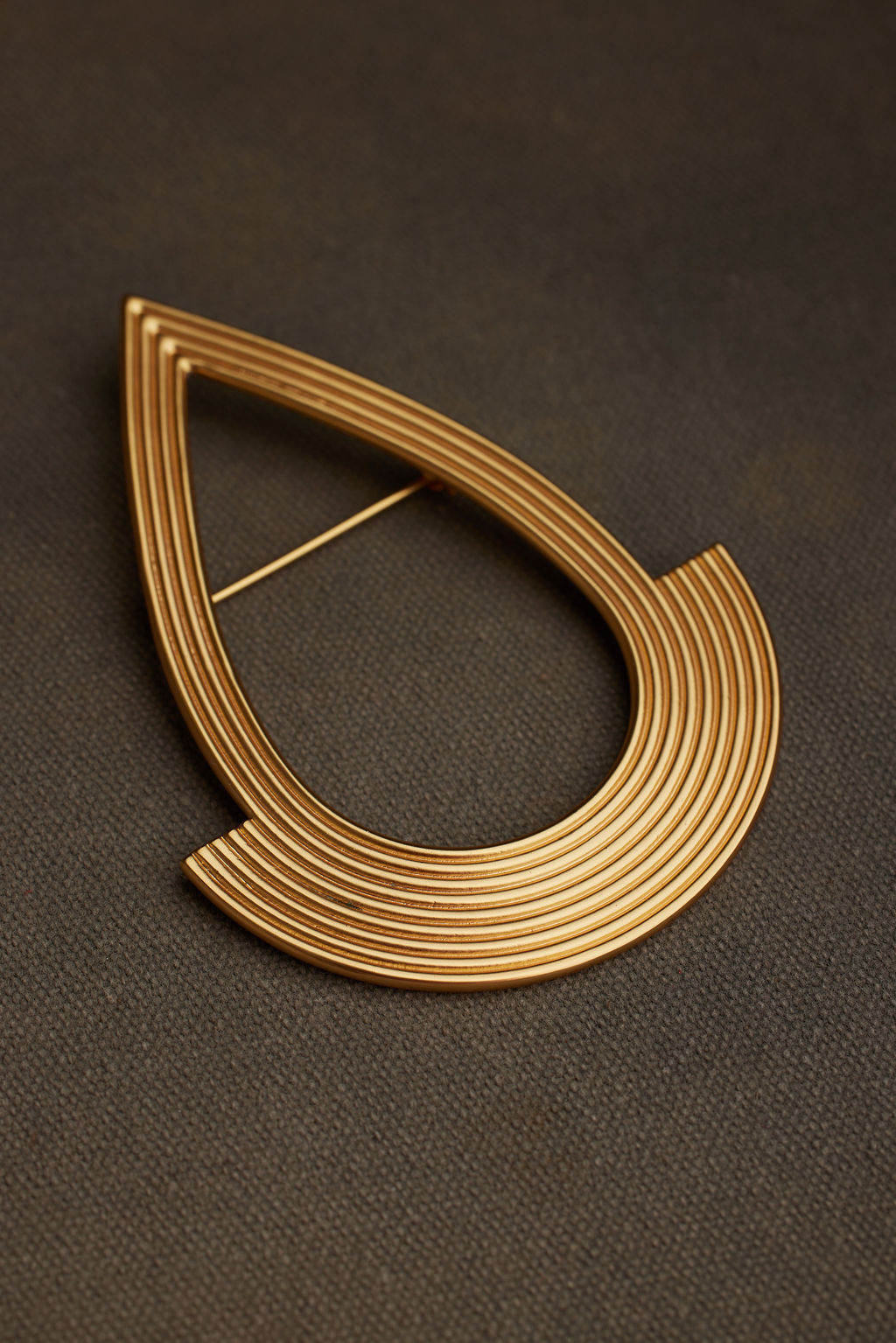 ROZI BROOCH