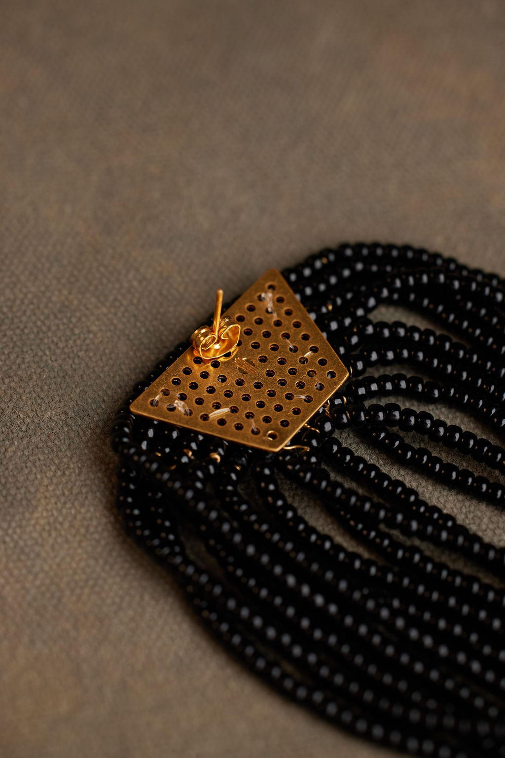 SELA EARRING