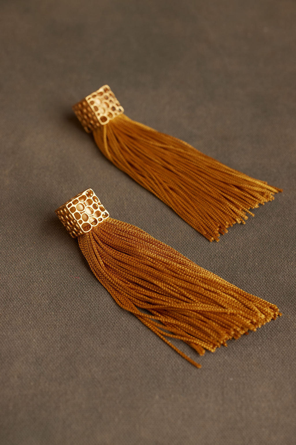 TAZL EARRING