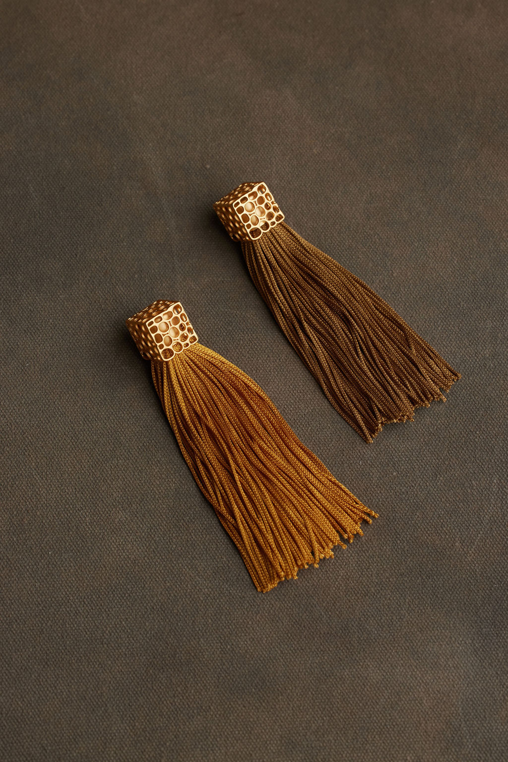 TAZL EARRING