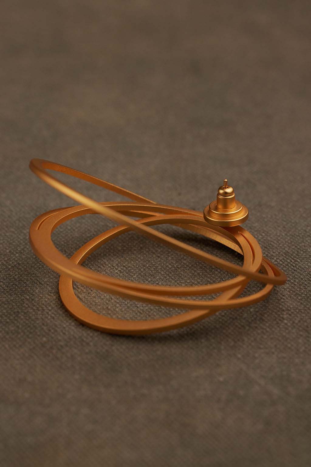 TIKA EARRING