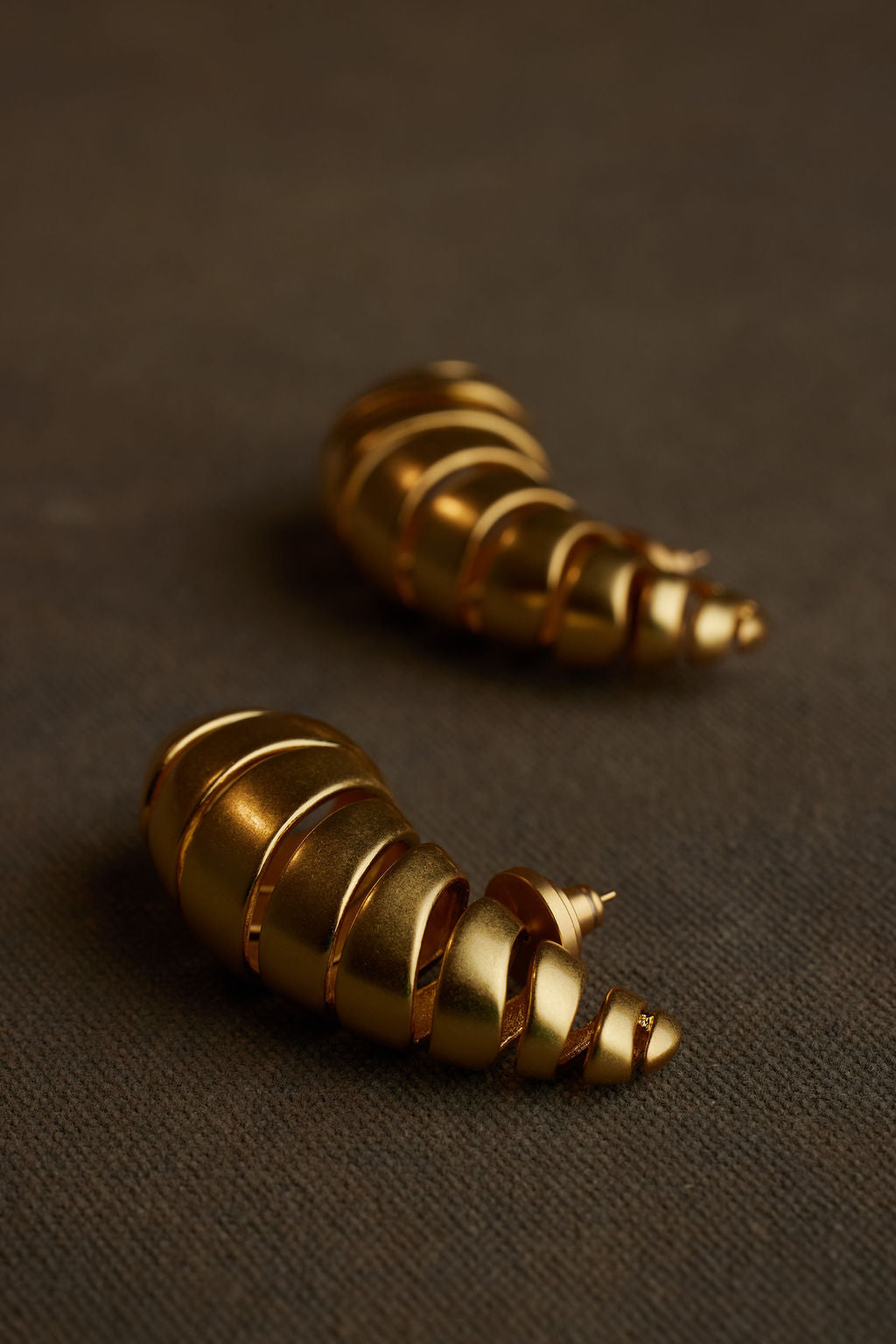 TOKA EARRING