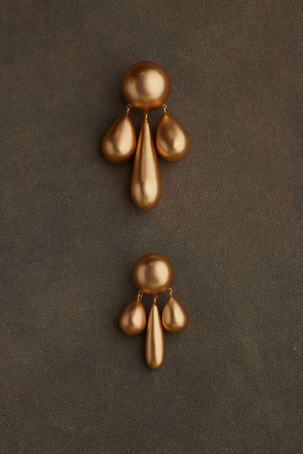 TRIE EARRING