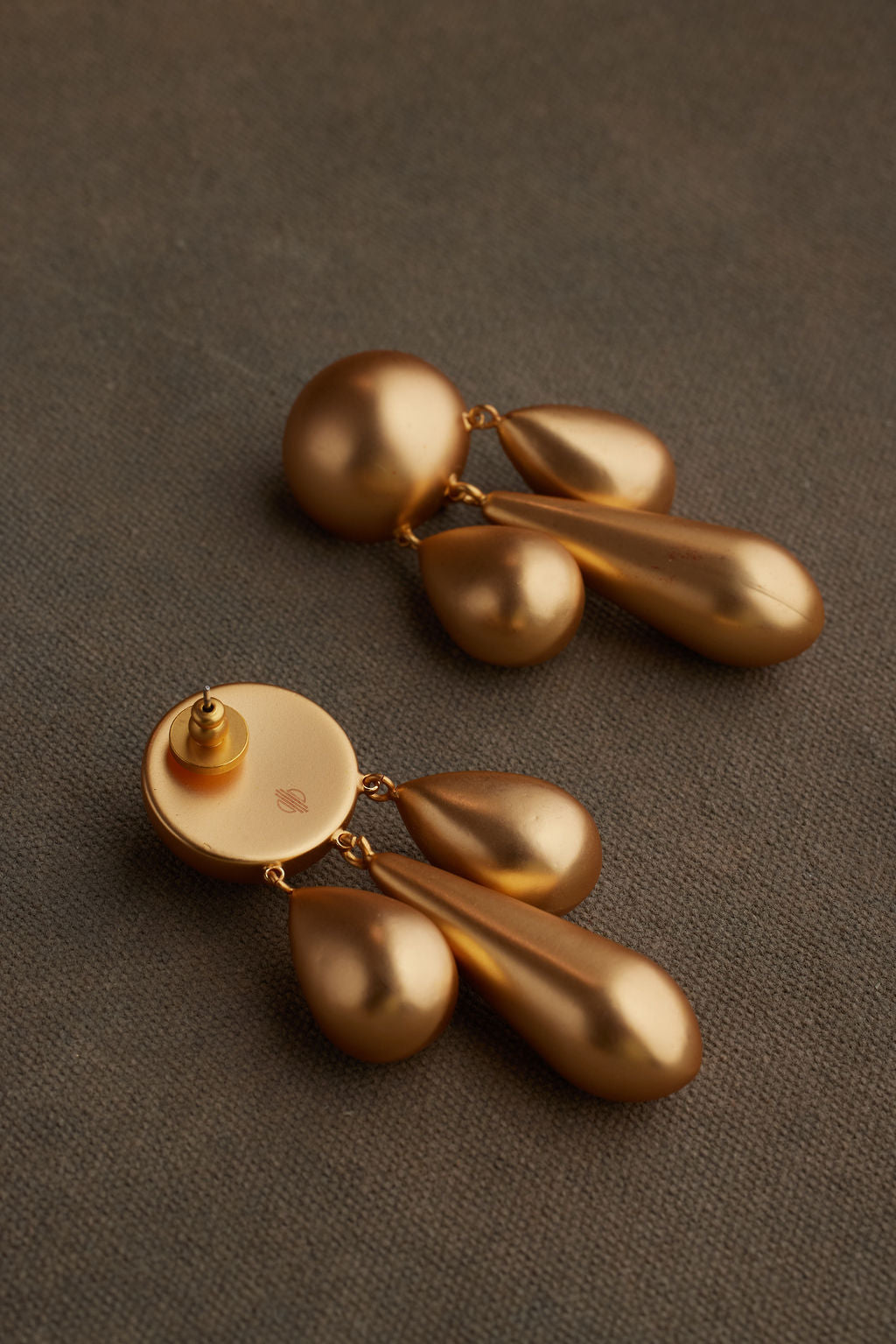TRIE EARRING