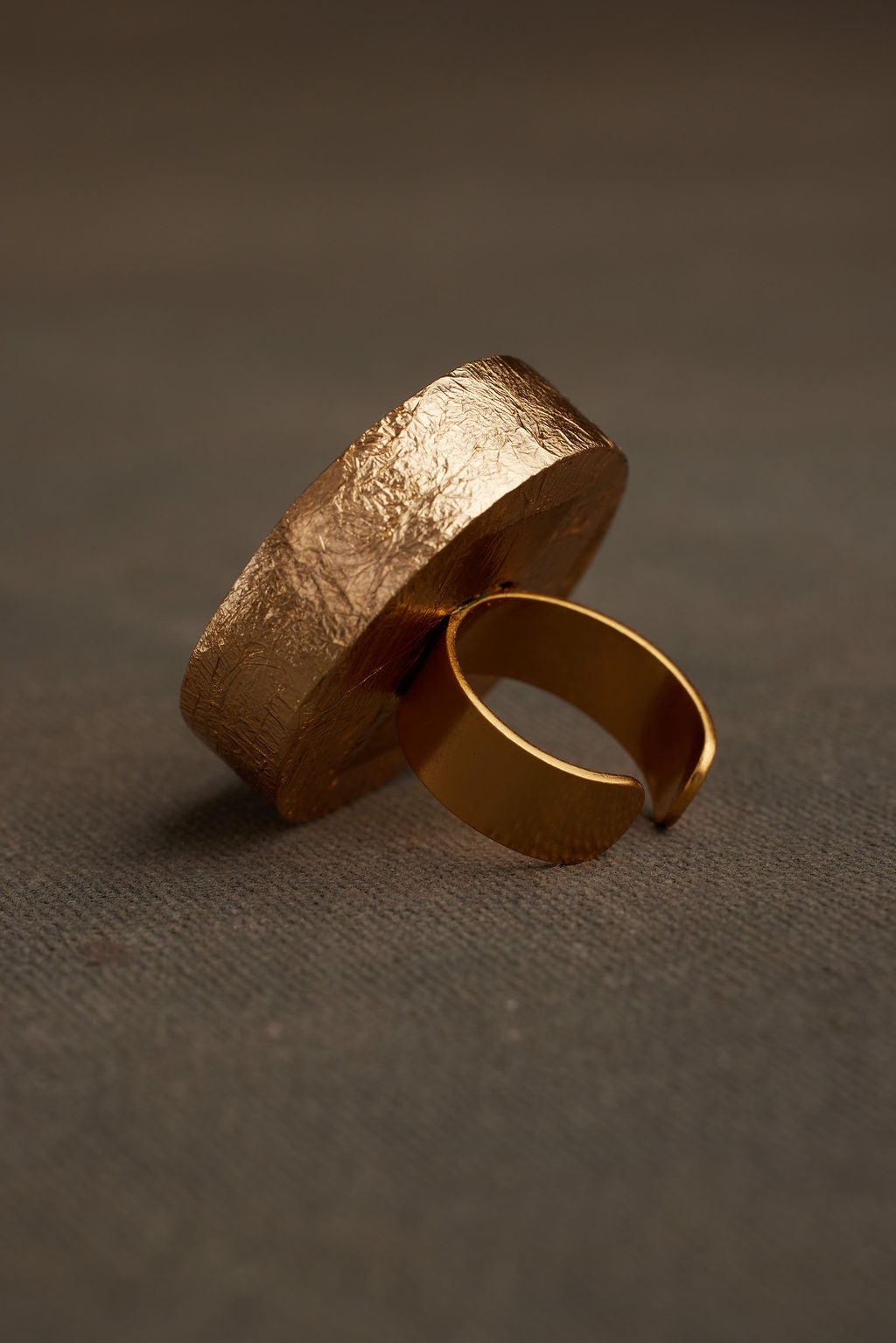 VAYE RING