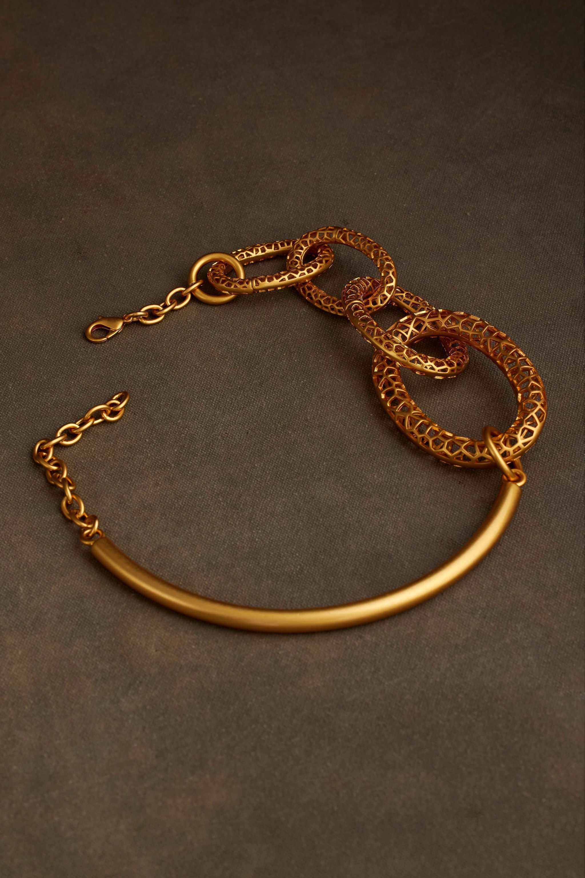 WAXE NECKLACE
