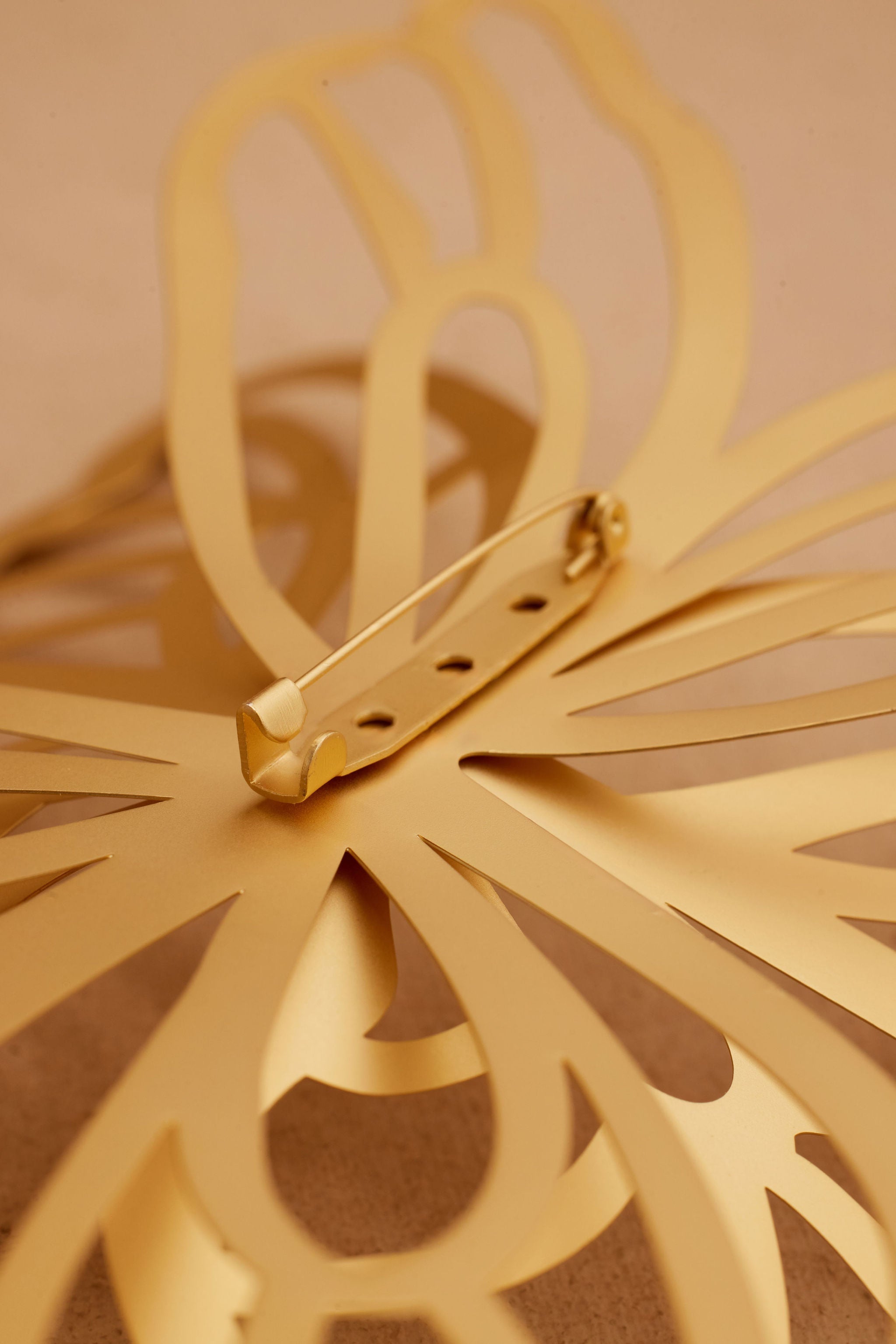 RILY BROOCH